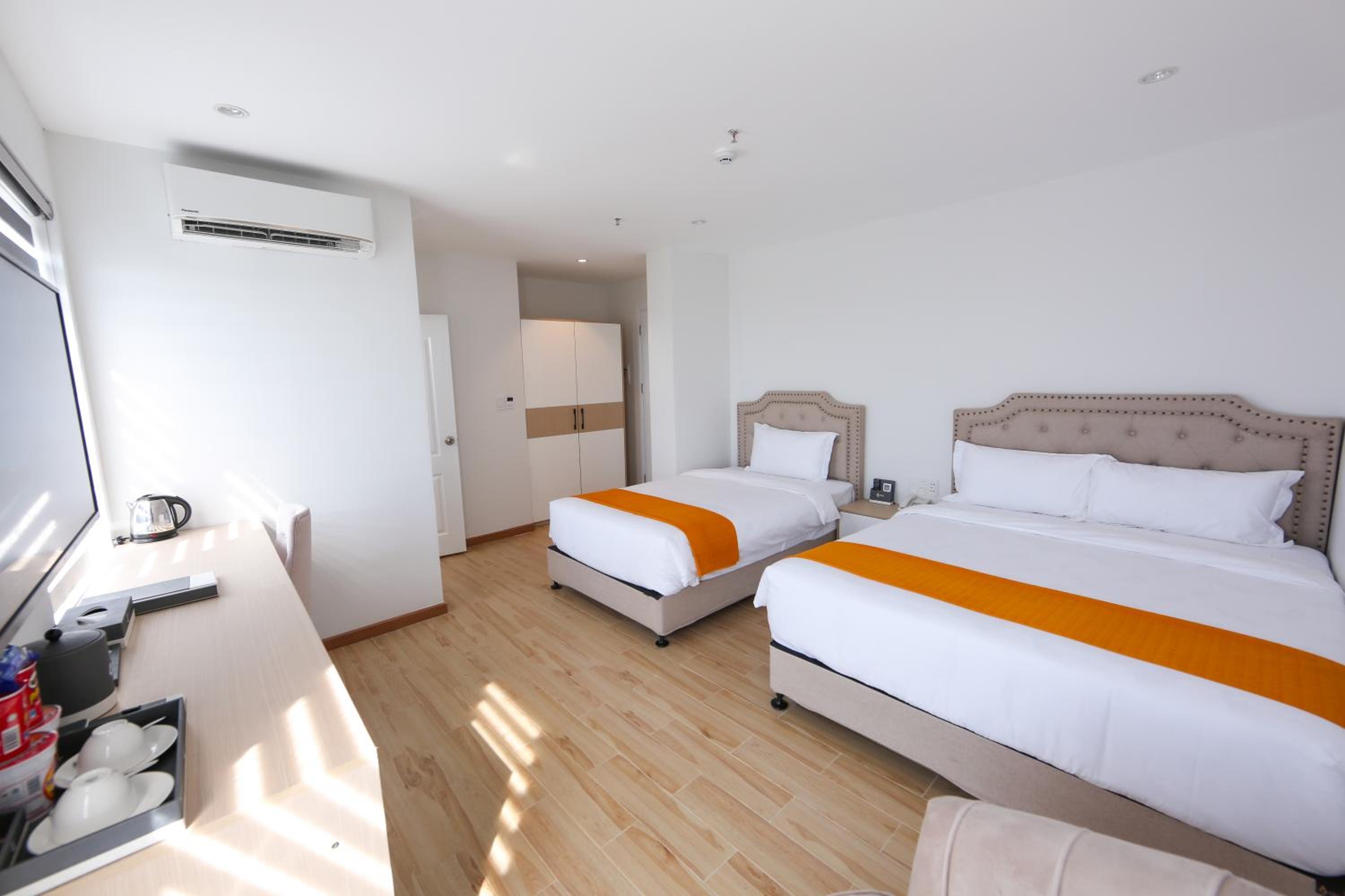 Triple Room with City View - Photo 1