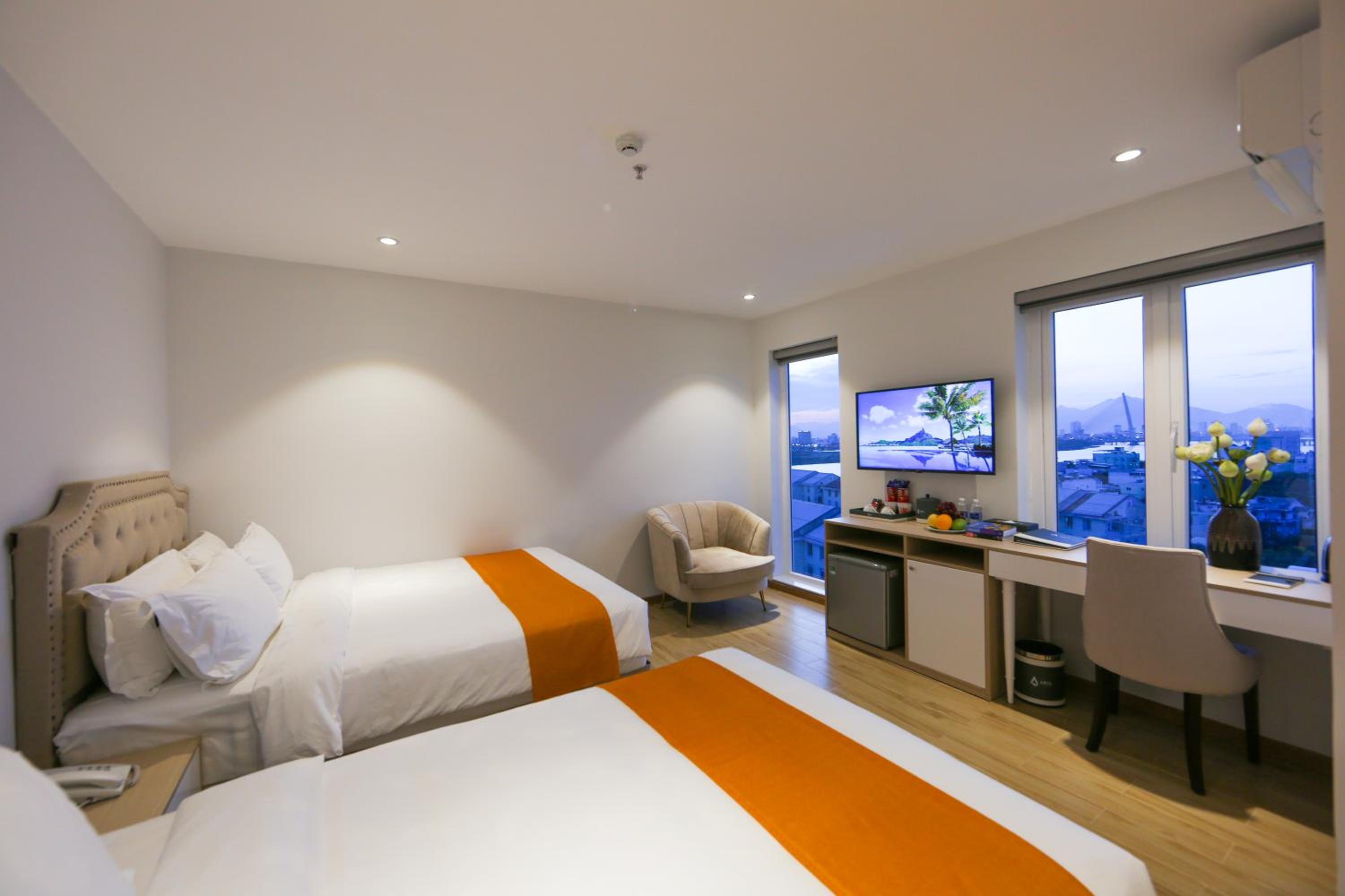 Triple Room with City View - Photo 3
