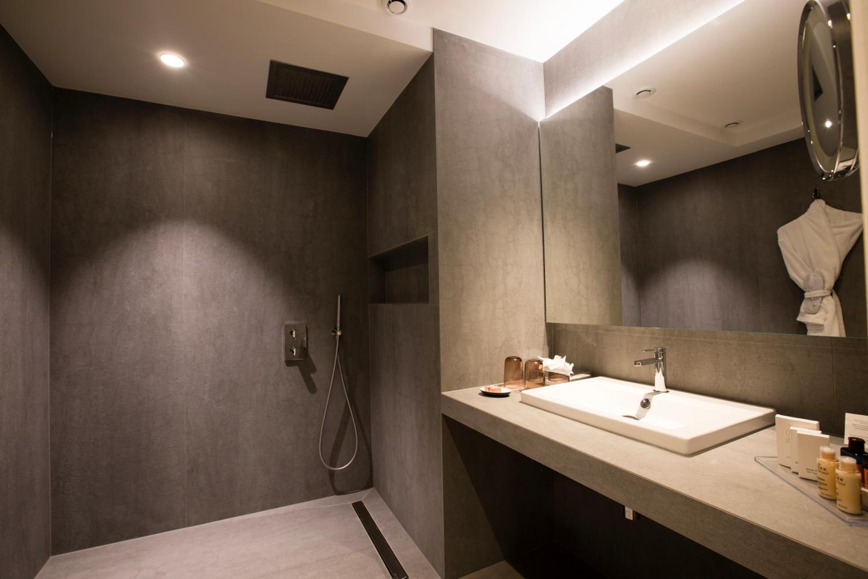 Superior Double or Twin Room - Photo 6