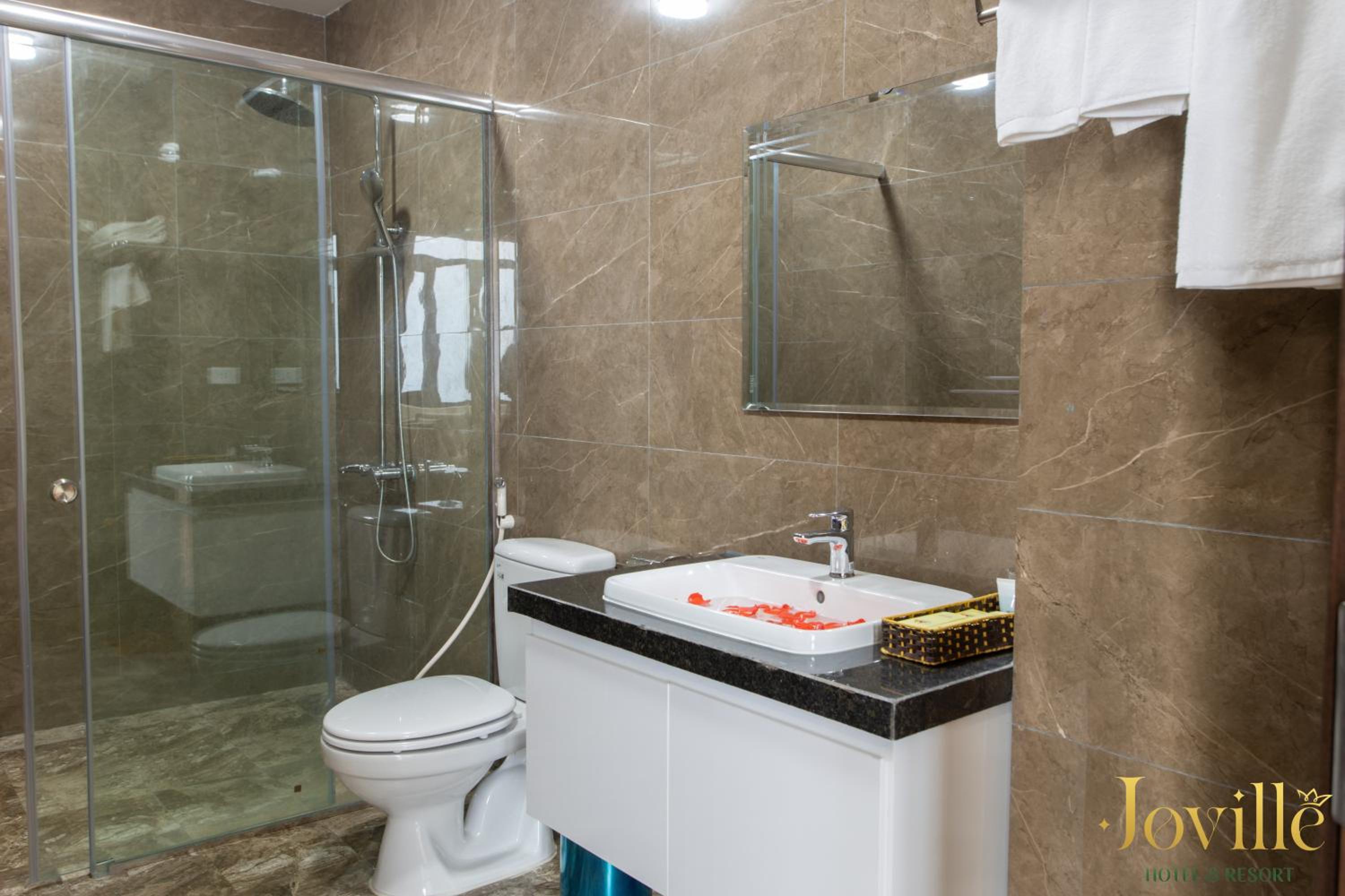 Junior Suite with Mountain View - Photo 8
