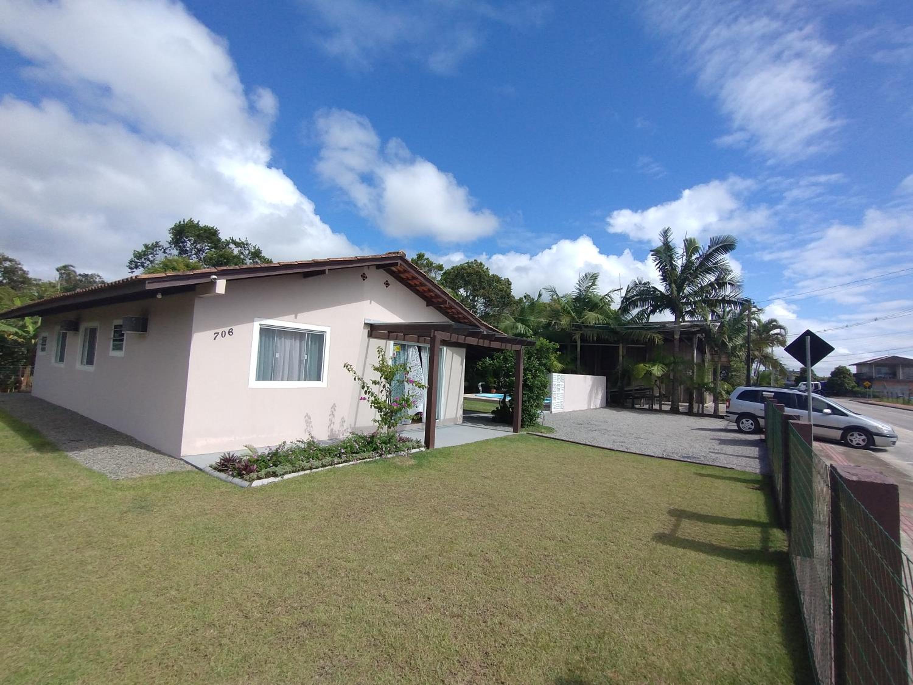 Four-Bedroom House photo 2