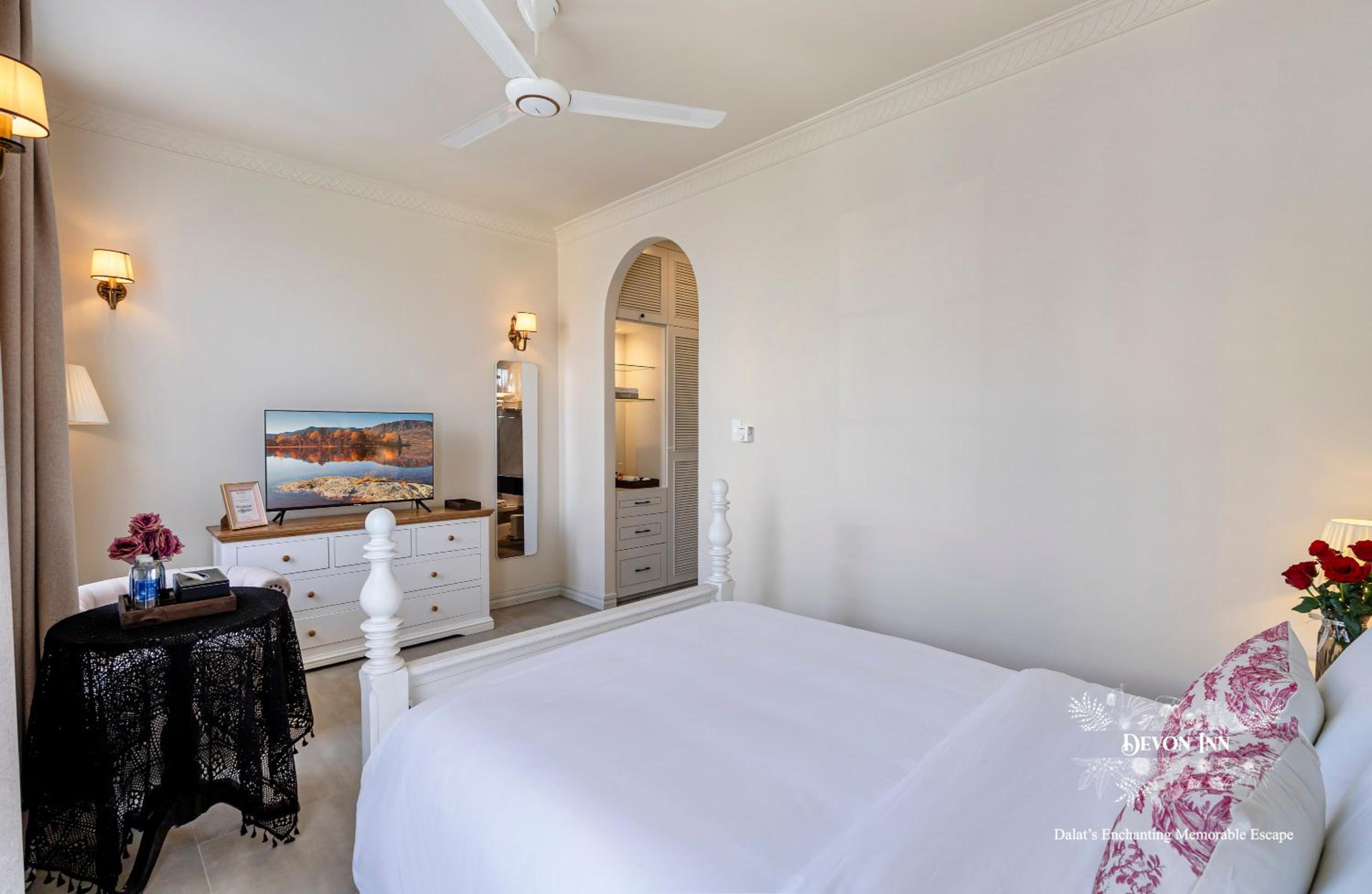 Queen Room with Balcony photo 2