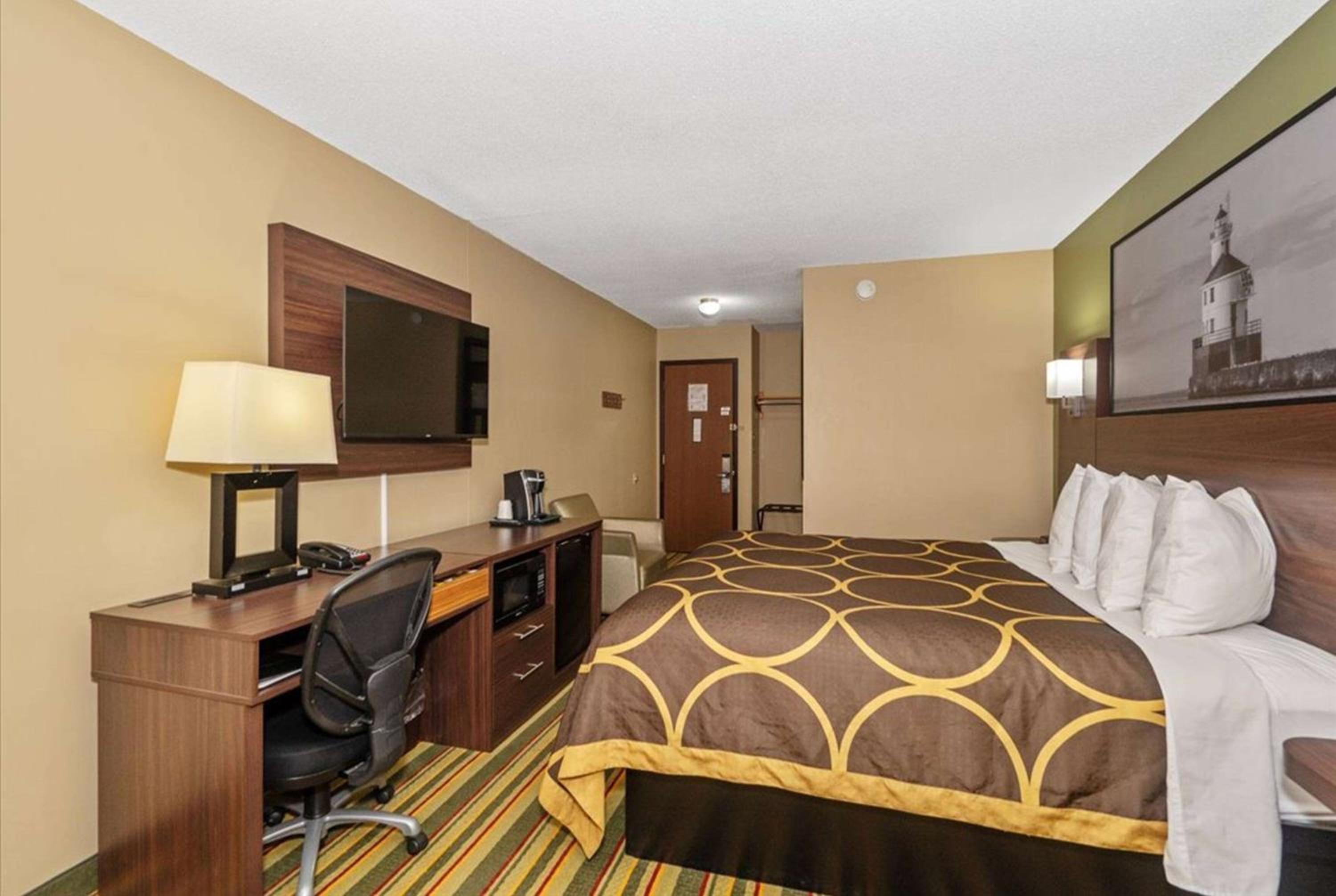 King Room - Non-Smoking - Photo 1