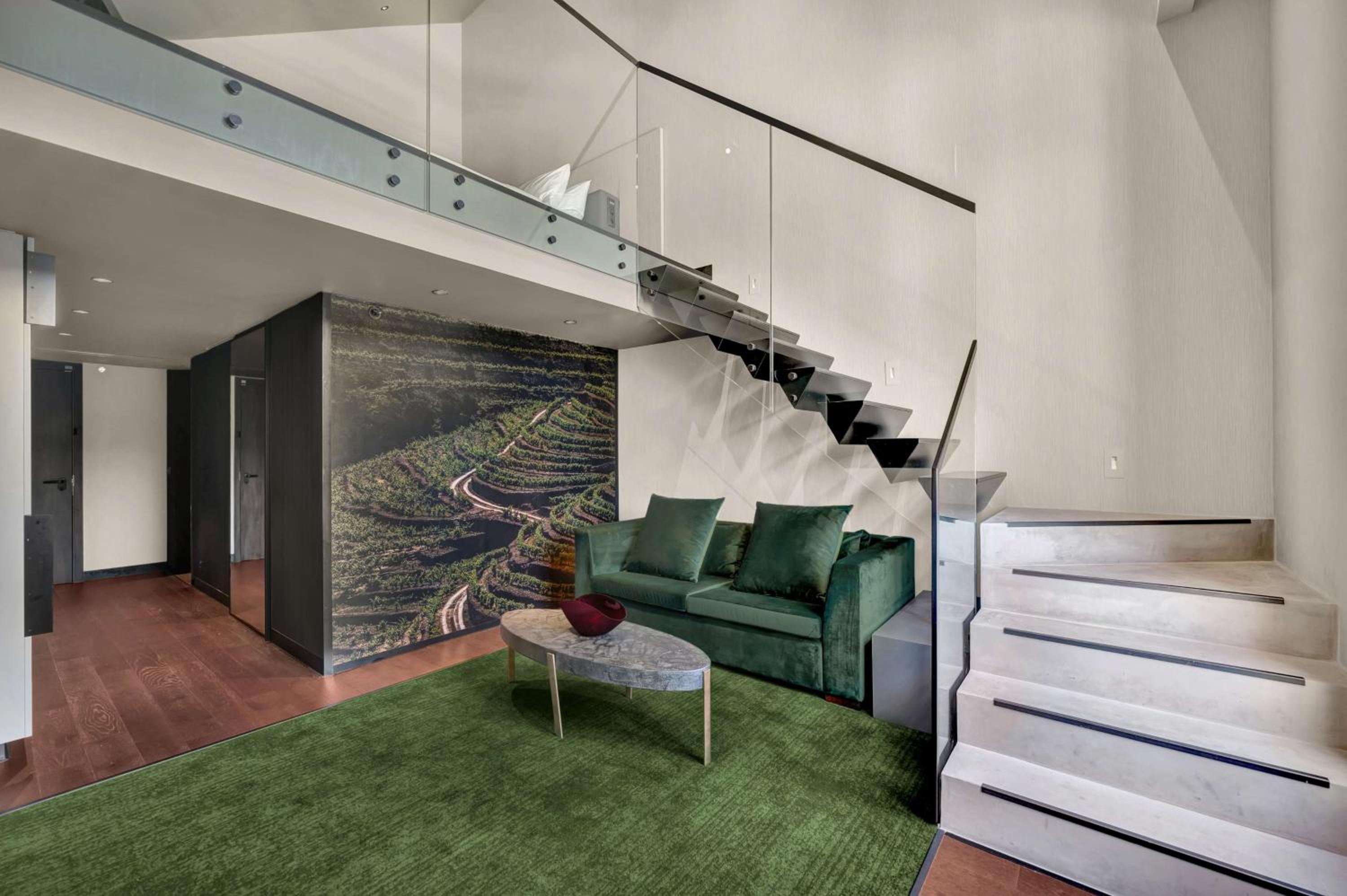 Duplex King Suite - Photo 6