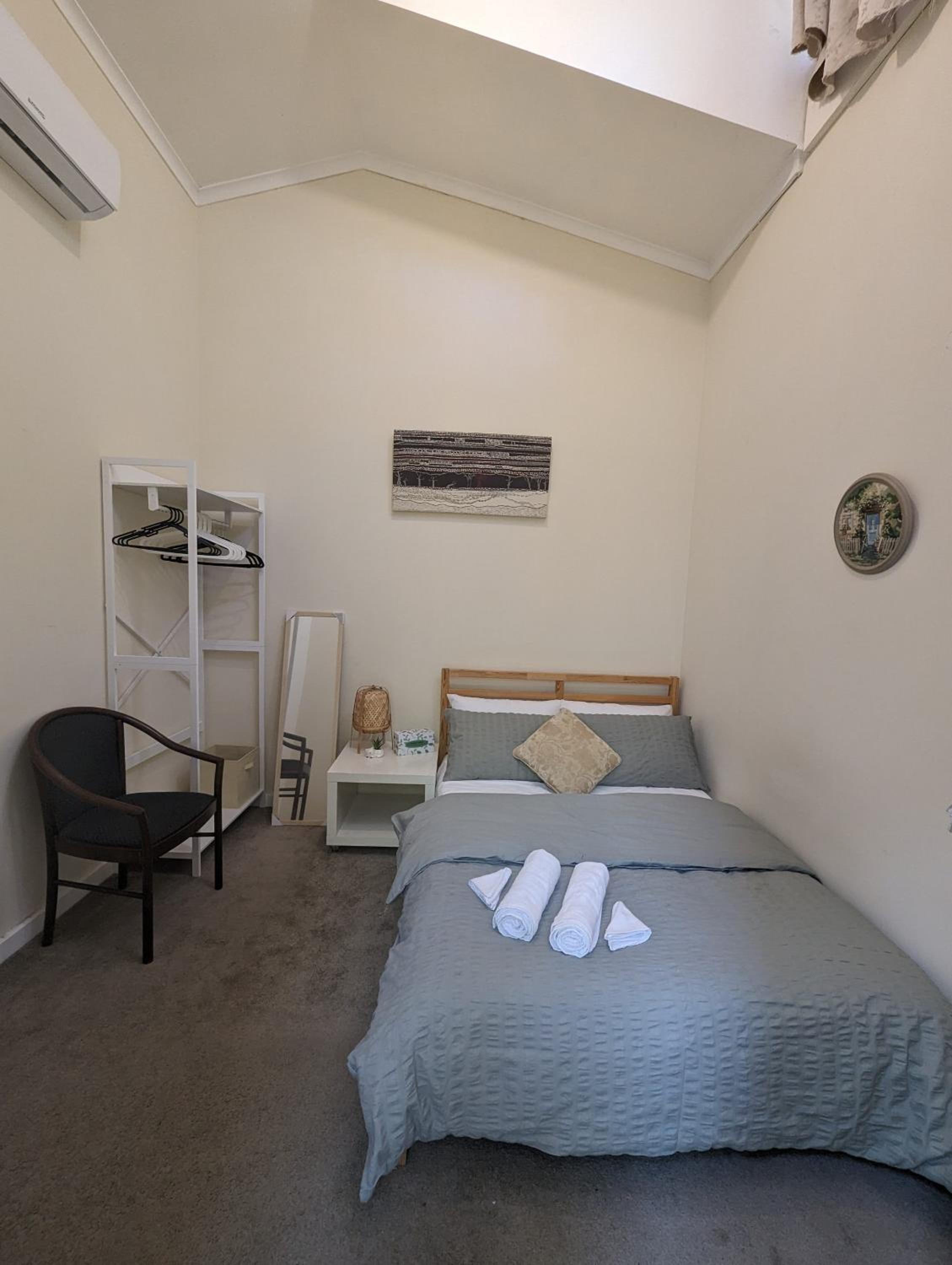 Budget Double Room photo 2