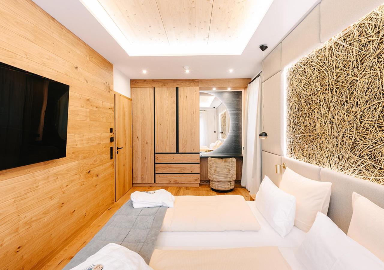 Superior Chalet - Photo 2