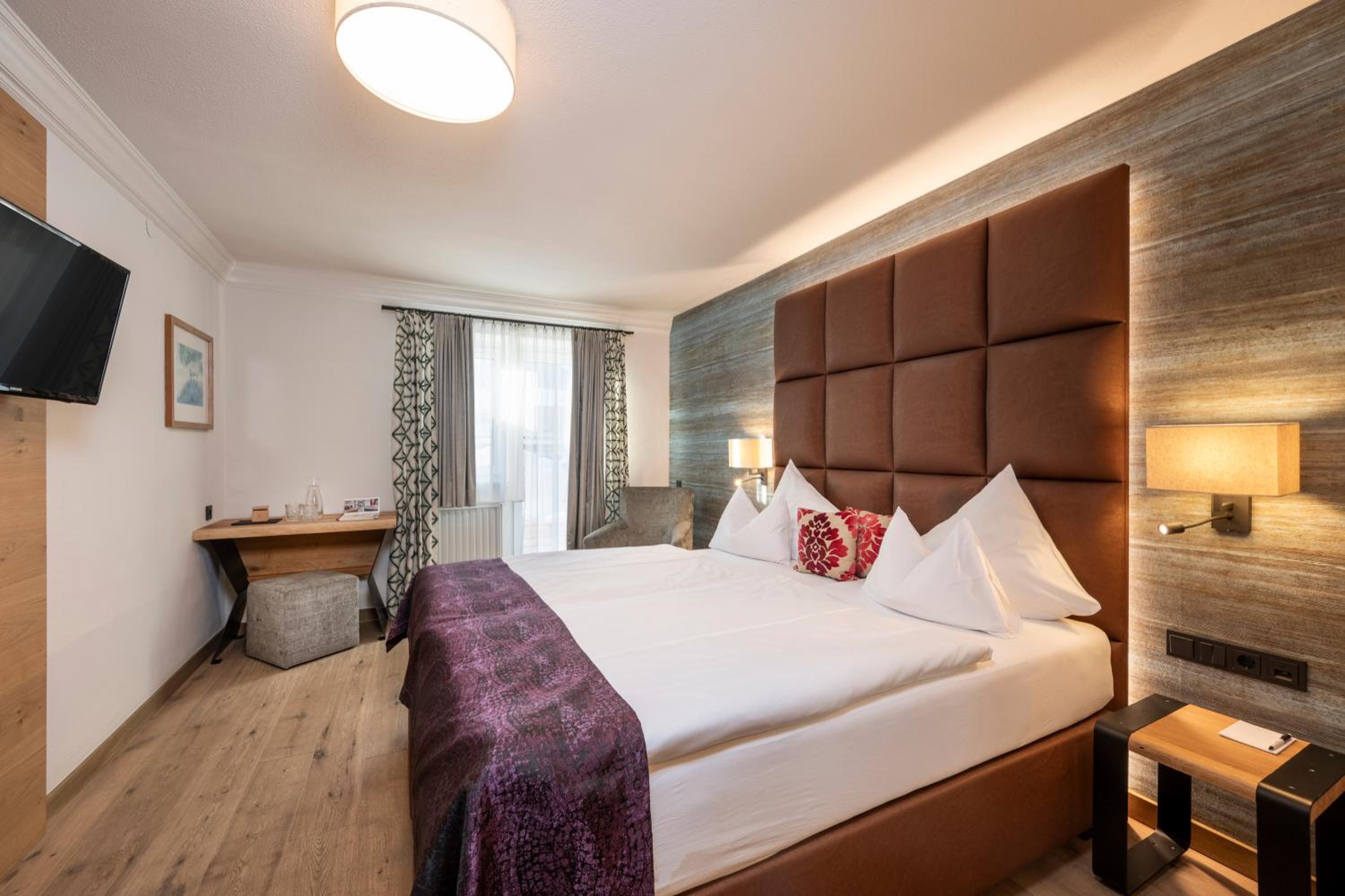 Standard Double Room with Balcony photo 2