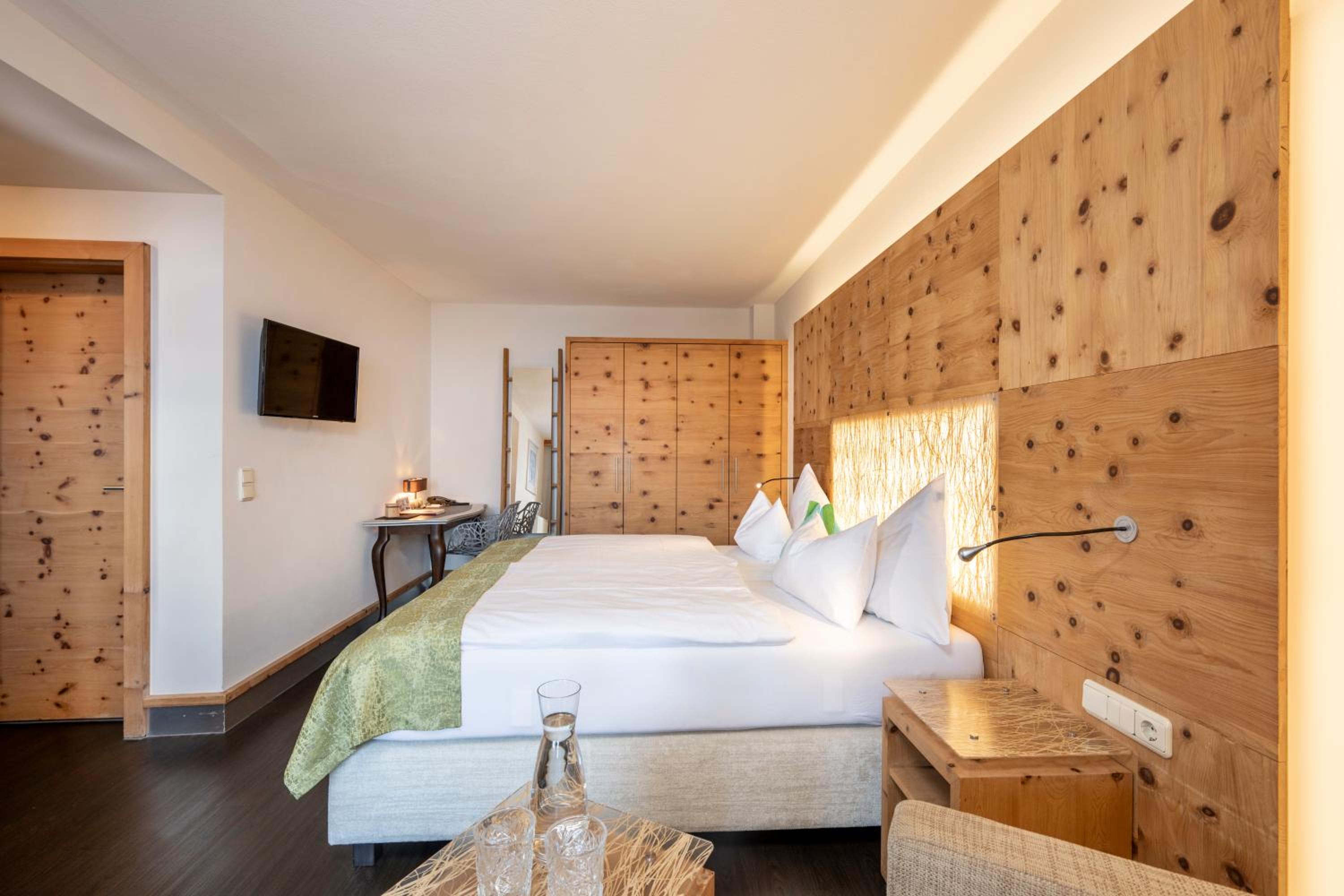 Deluxe Double Room - Photo 2