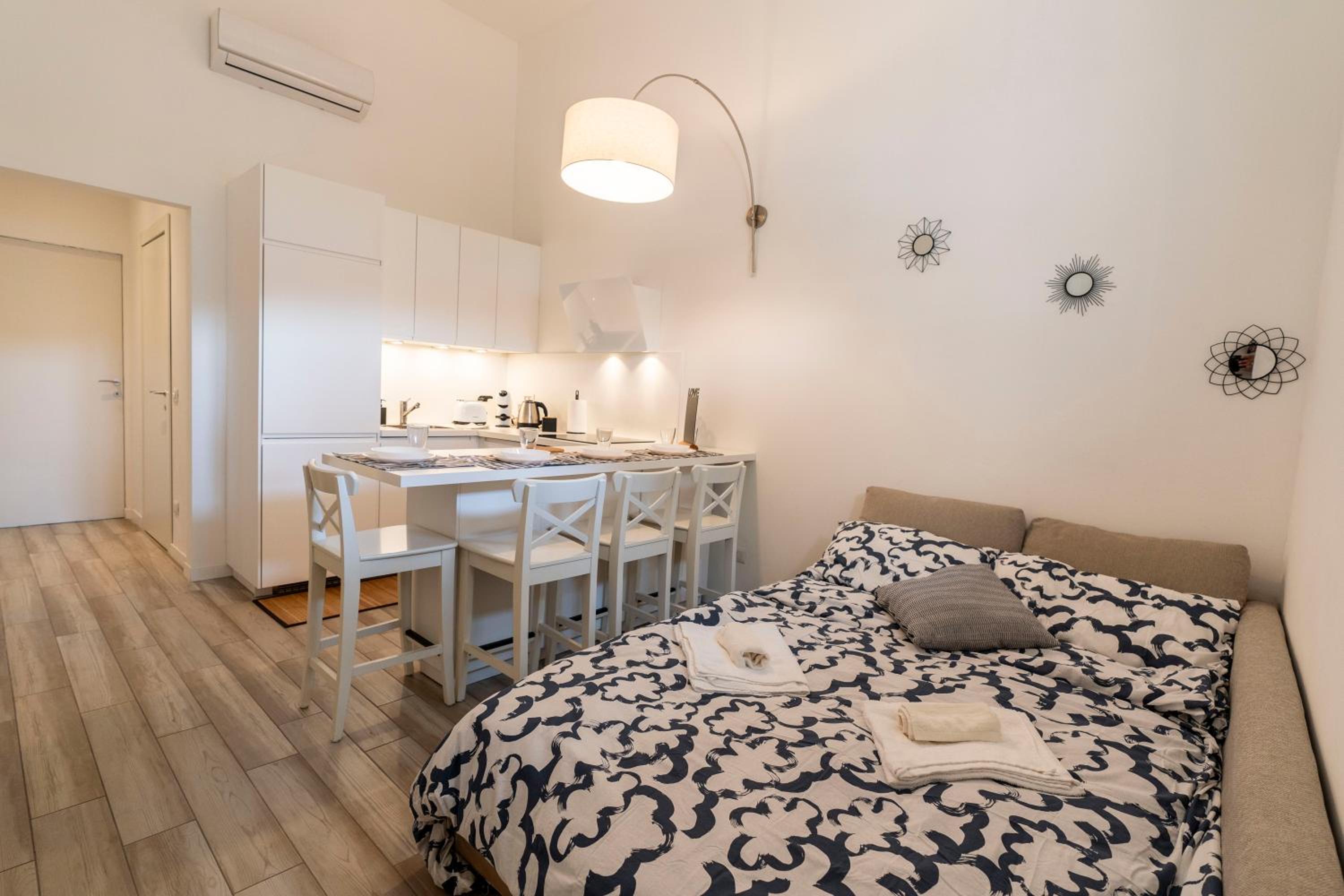 One-Bedroom Apartment