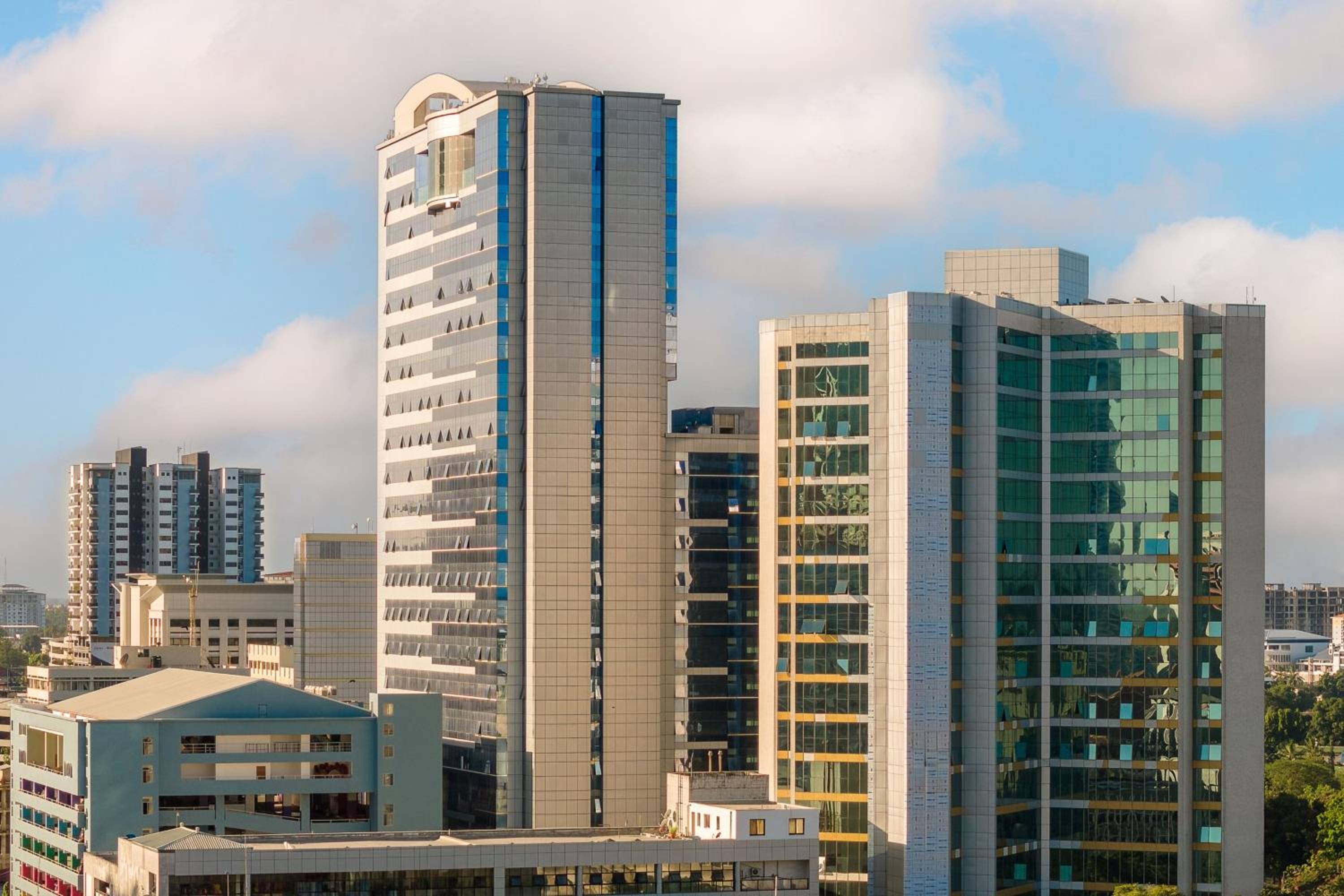 Deluxe Room, 2 Twin Beds, City View