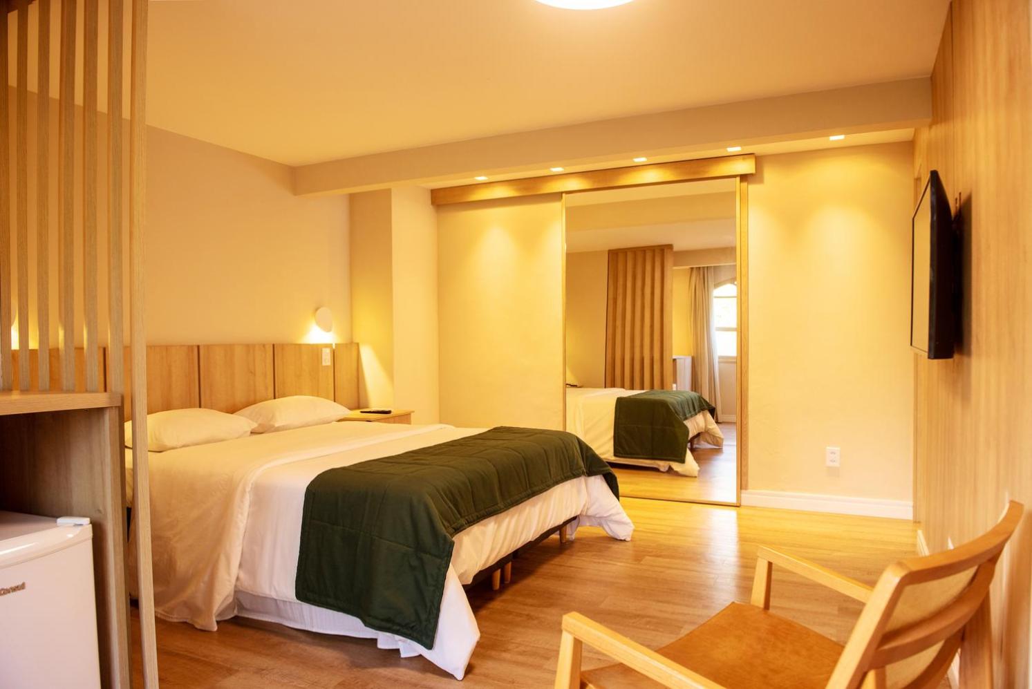 Deluxe Suite with Spa Bath