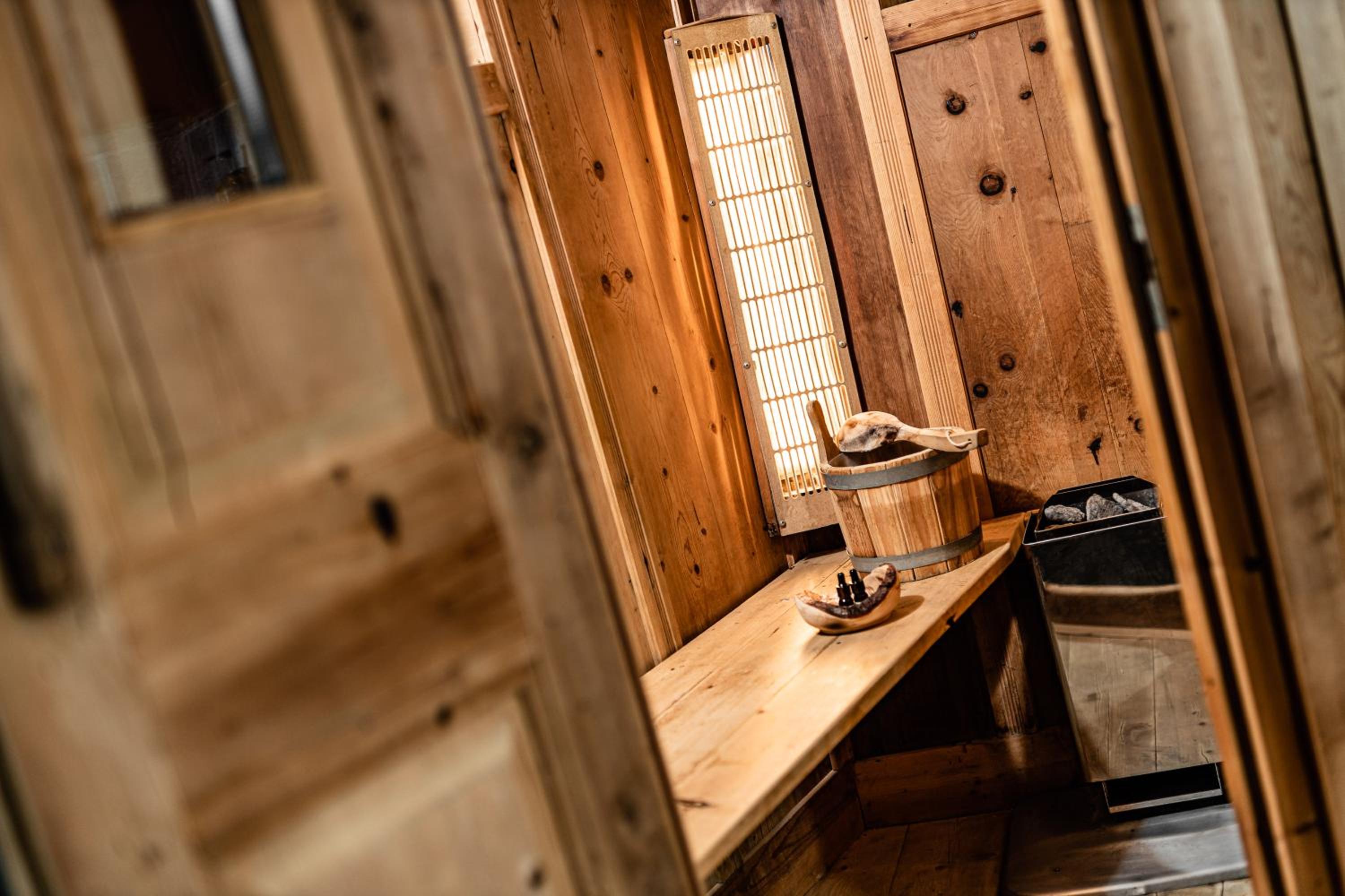 Superior Chalet - Photo 5