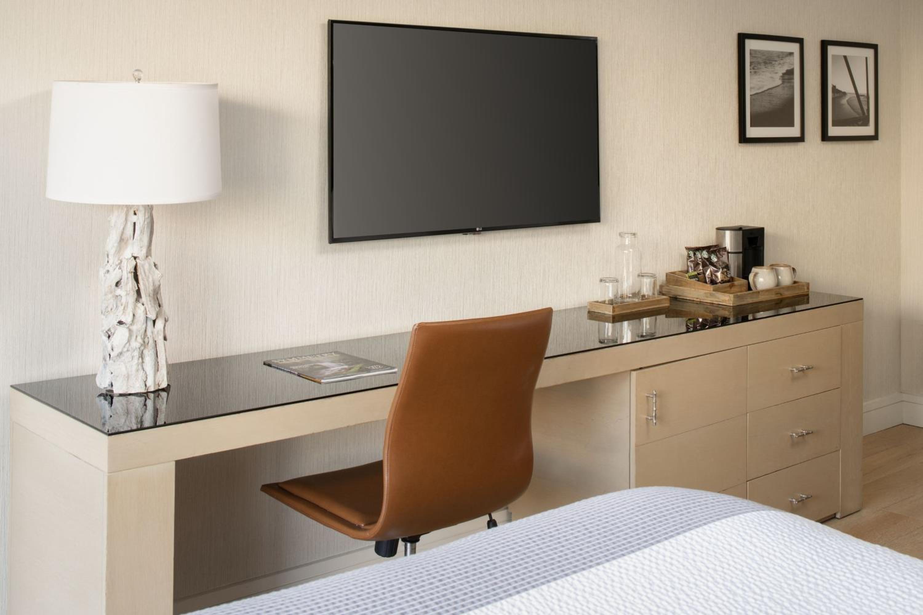 Guest Room, 2 Queen Beds  - Photo 2