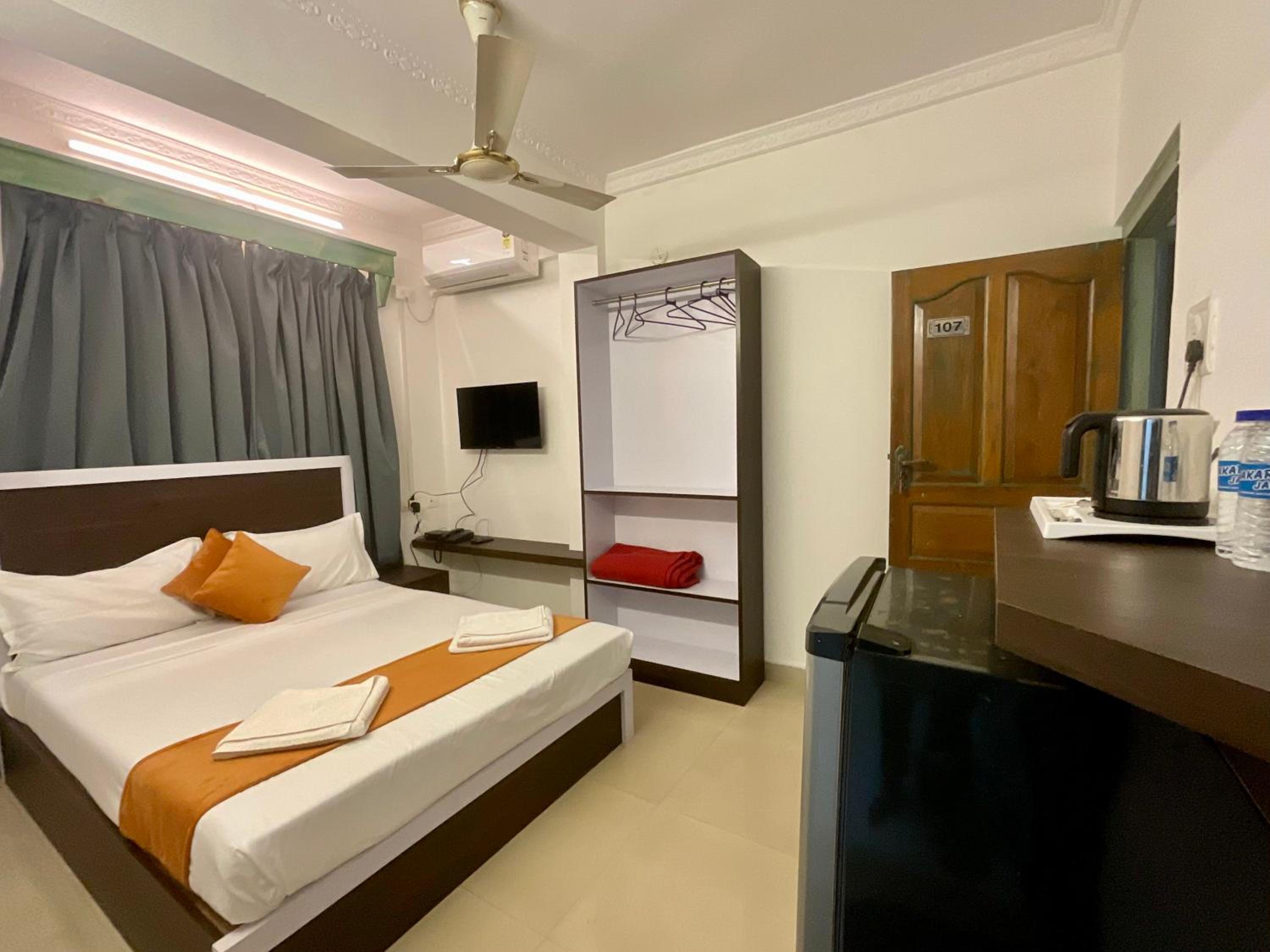 Small Double Room photo 2