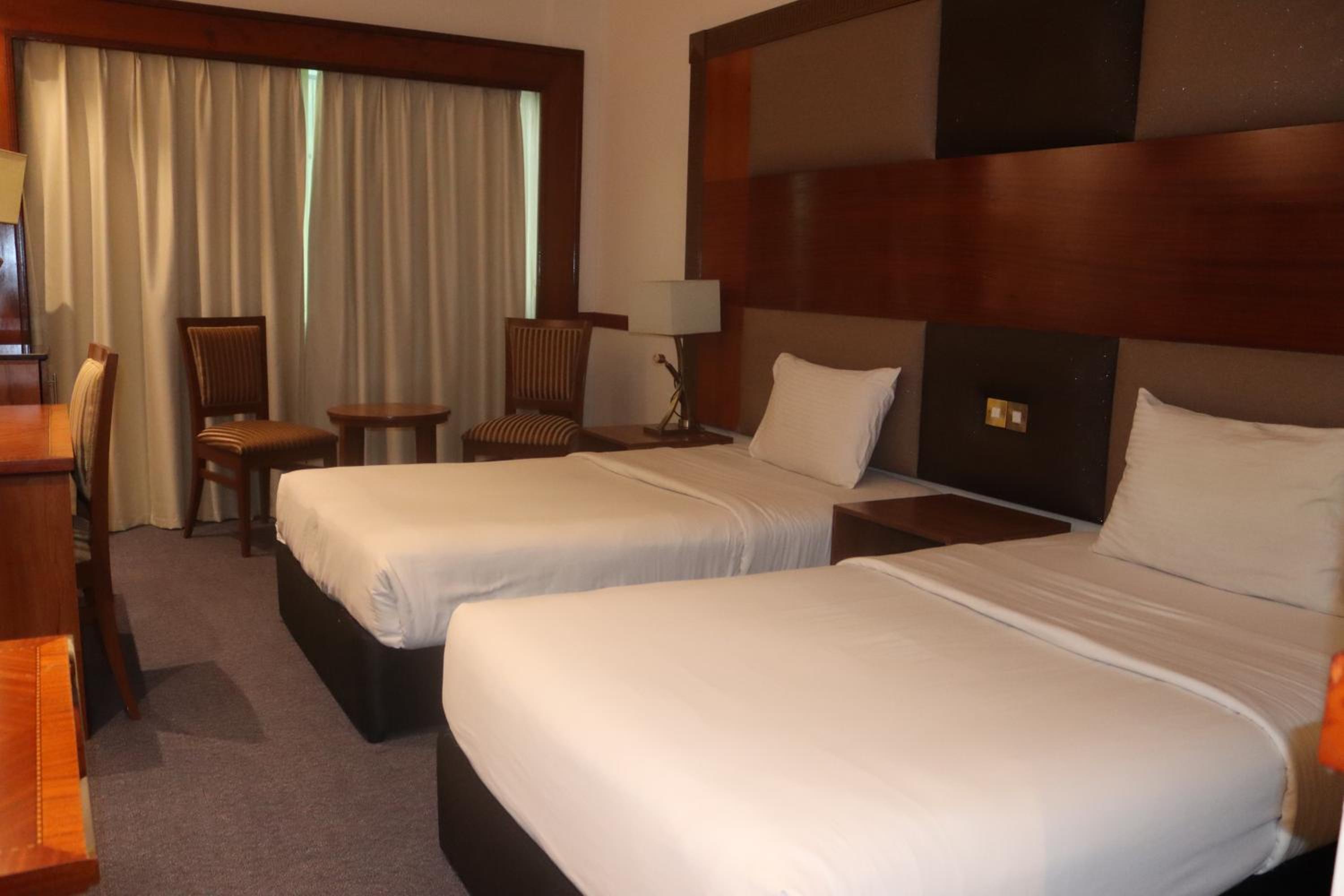 Deluxe Twin Room photo 2