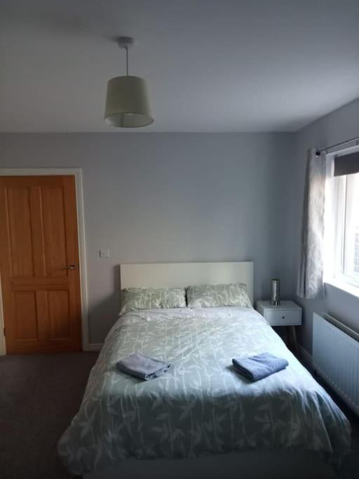 Three-Bedroom House photo 3