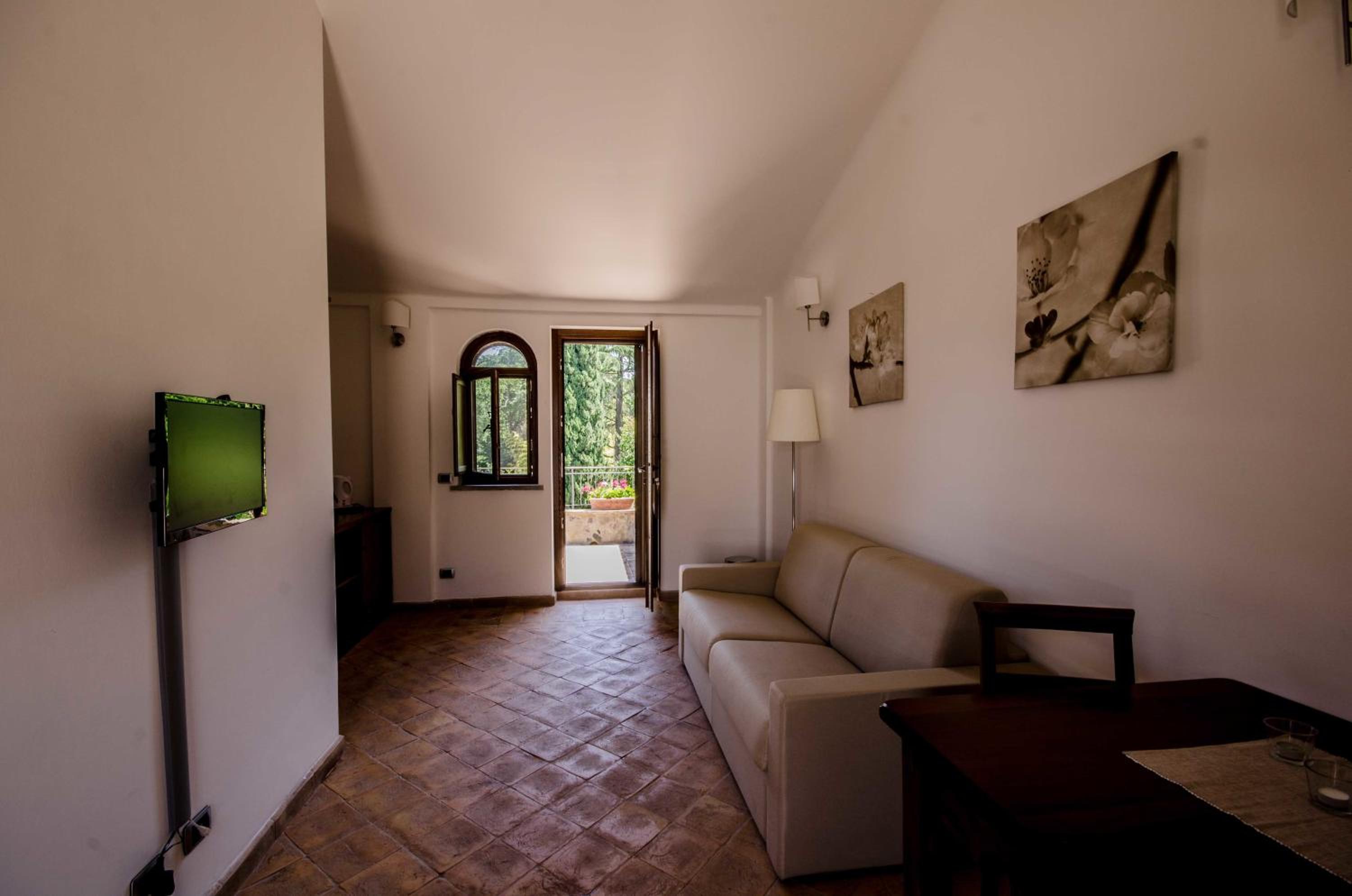 Quadruple Room - Photo 4