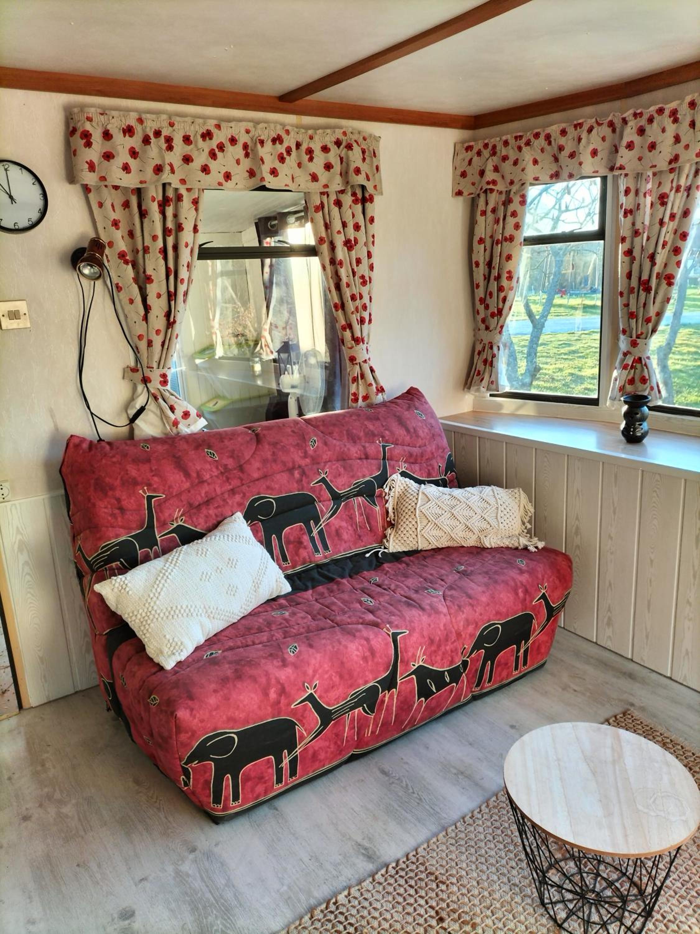 Mobile Home - Photo 6