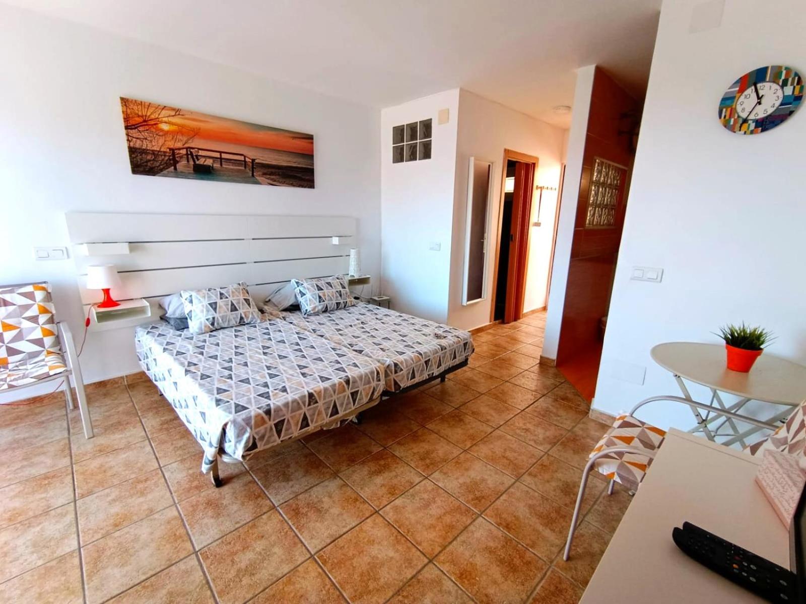 Estudio con vista al mar