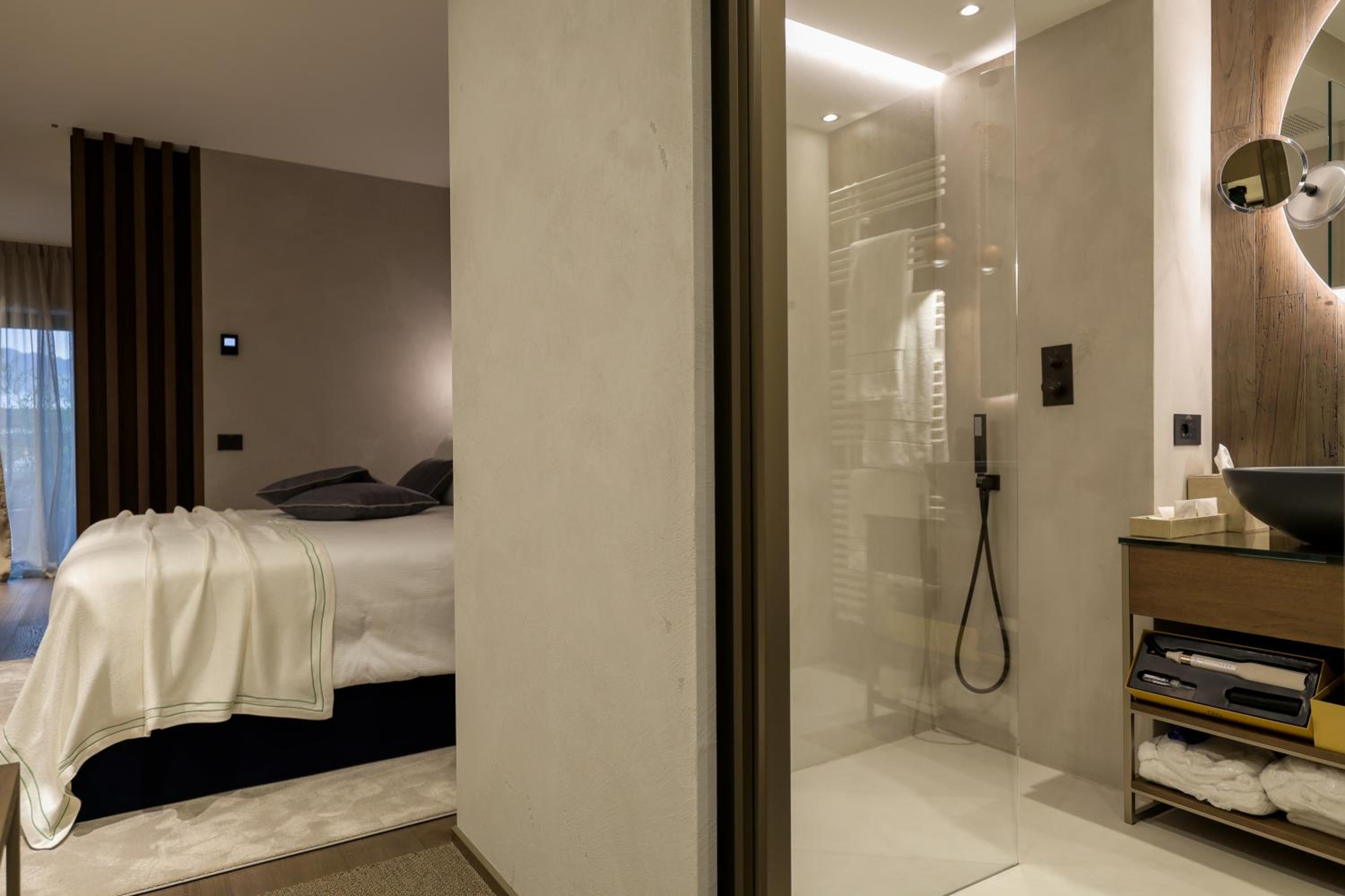 Junior Suite with Terrace - Photo 11