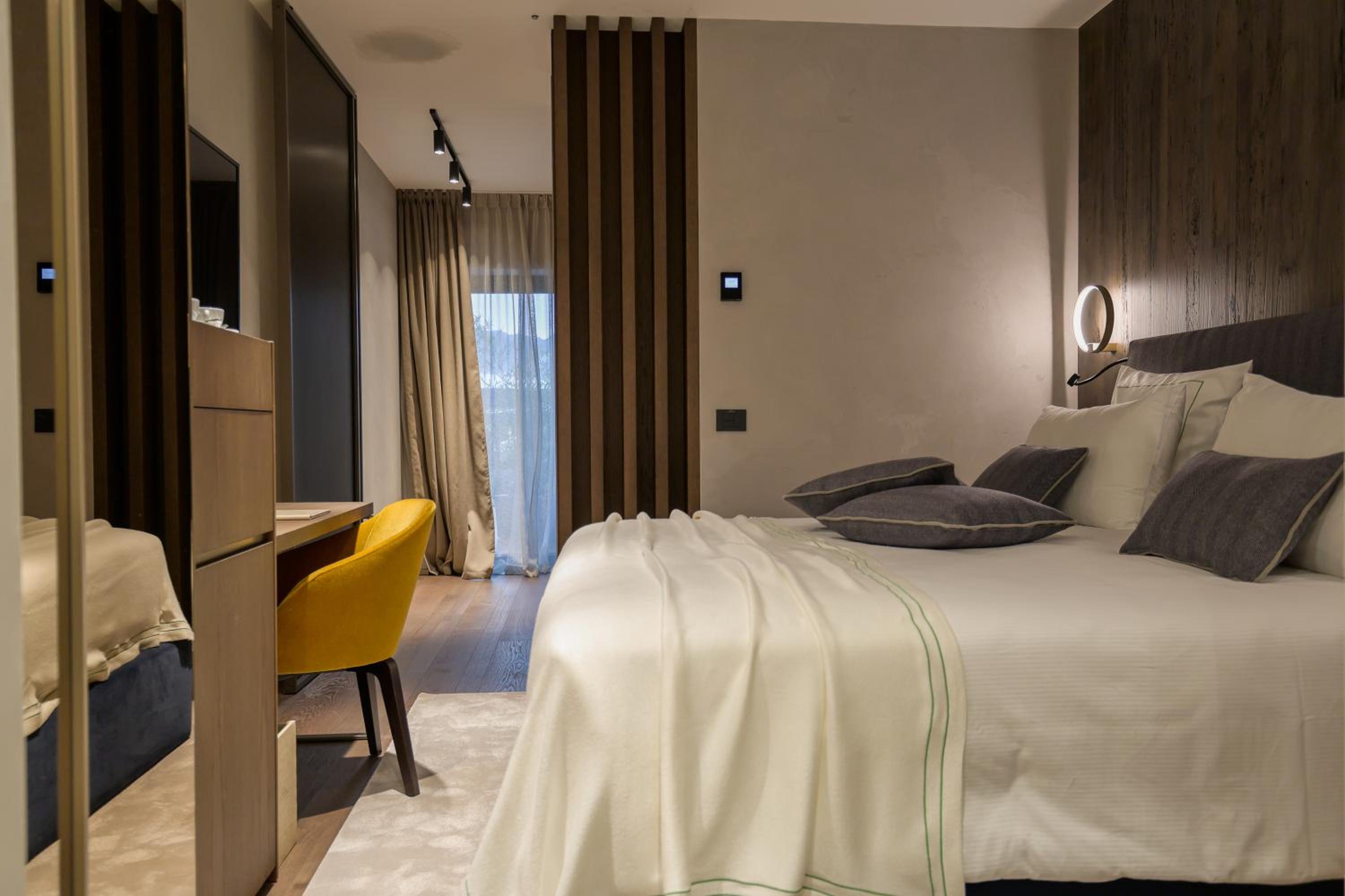 Junior Suite with Terrace - Photo 4
