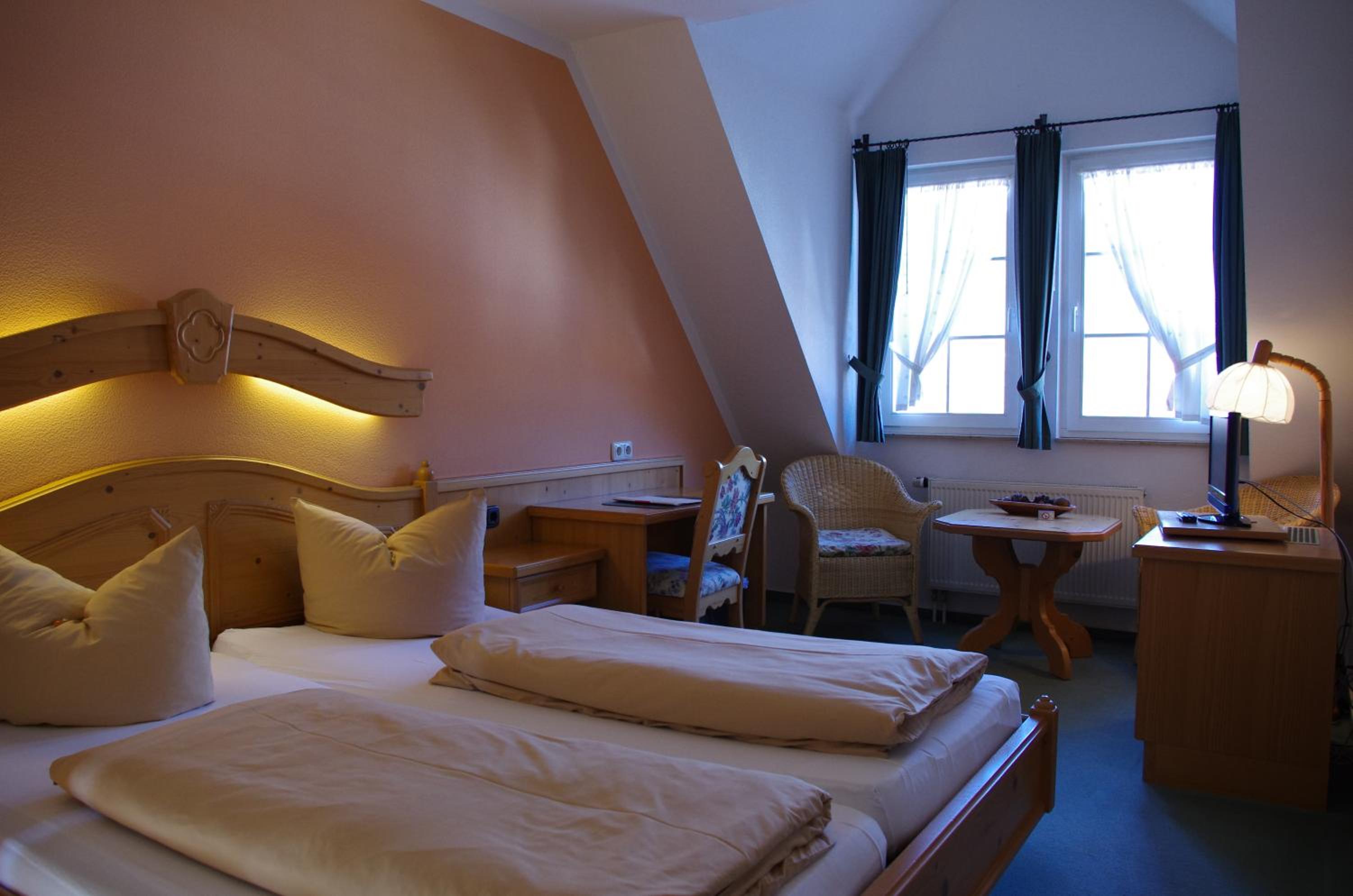 Double Room - Photo 12