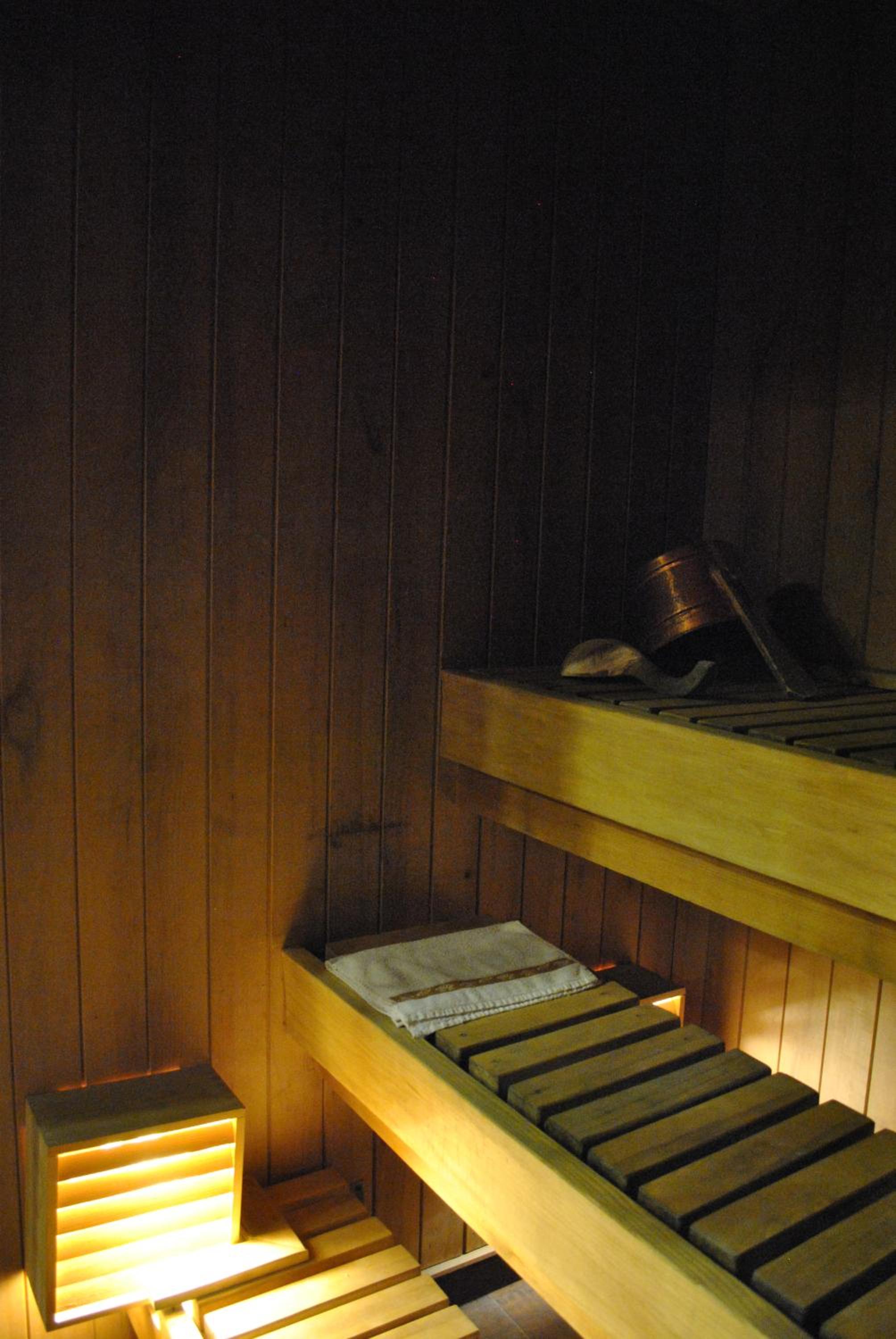 Suite with Sauna - Photo 2