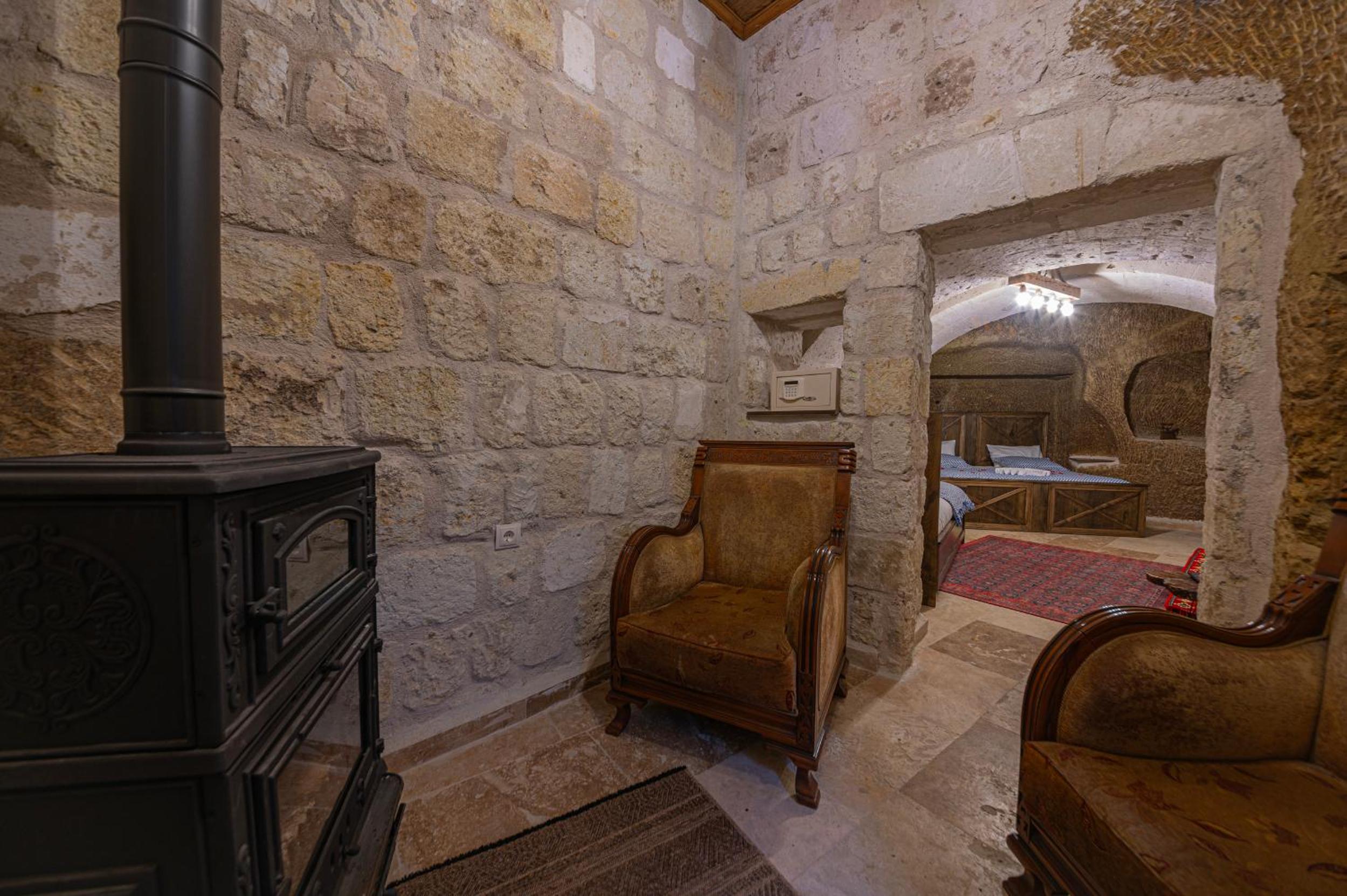 Suite with Hot Tub