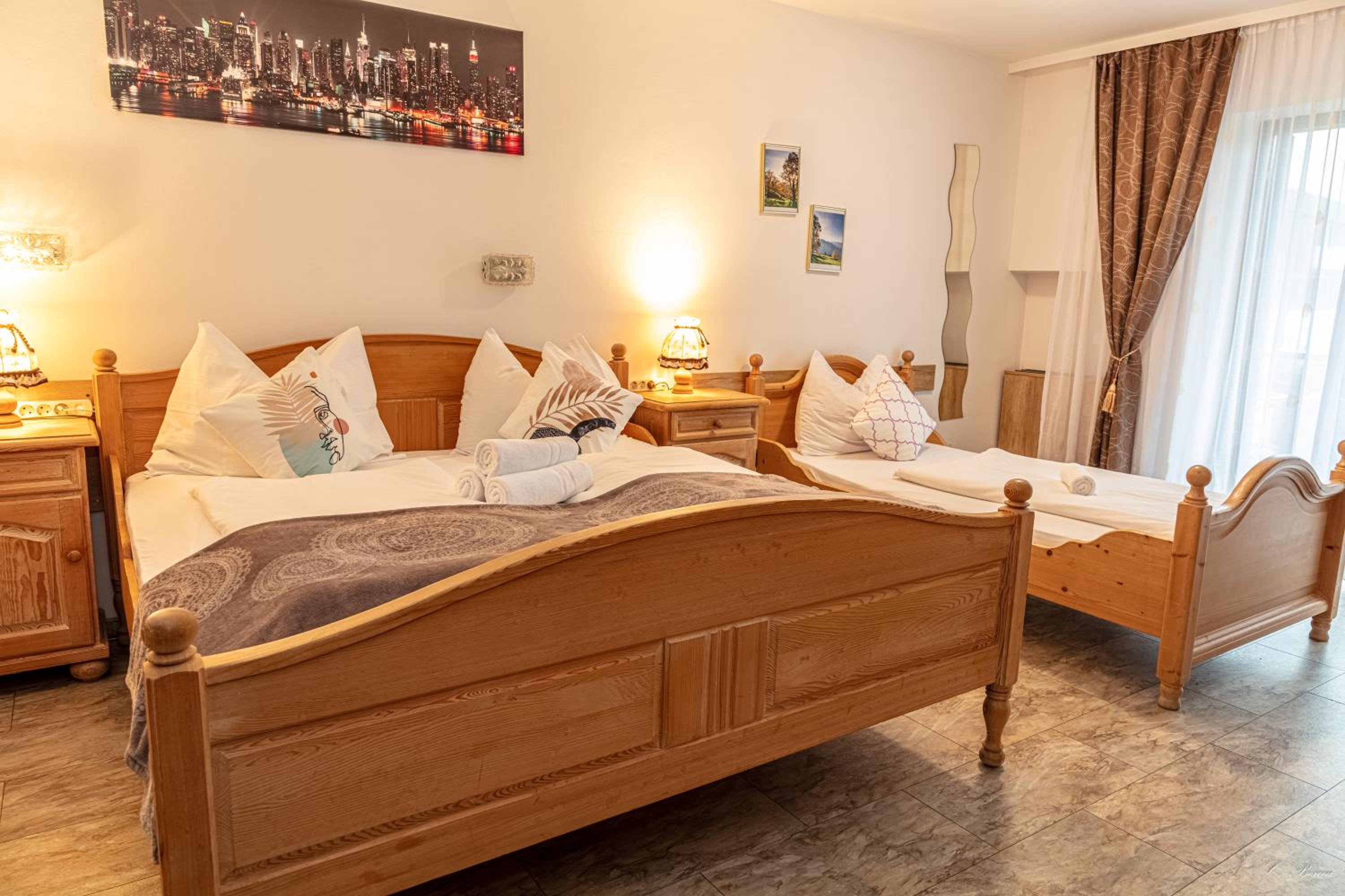 Studio Apartment 3 beds with balcony