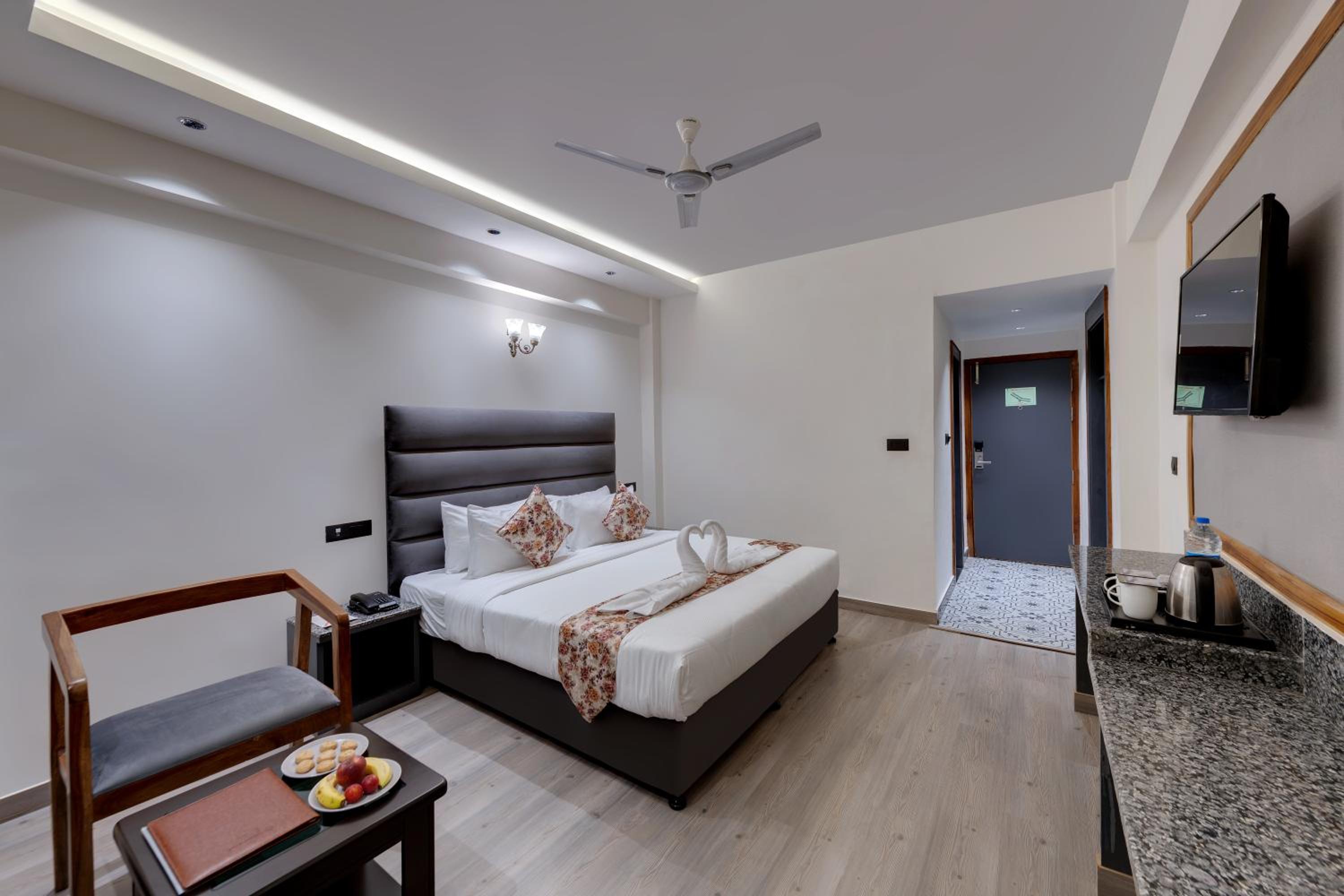 Deluxe Room - Photo 1