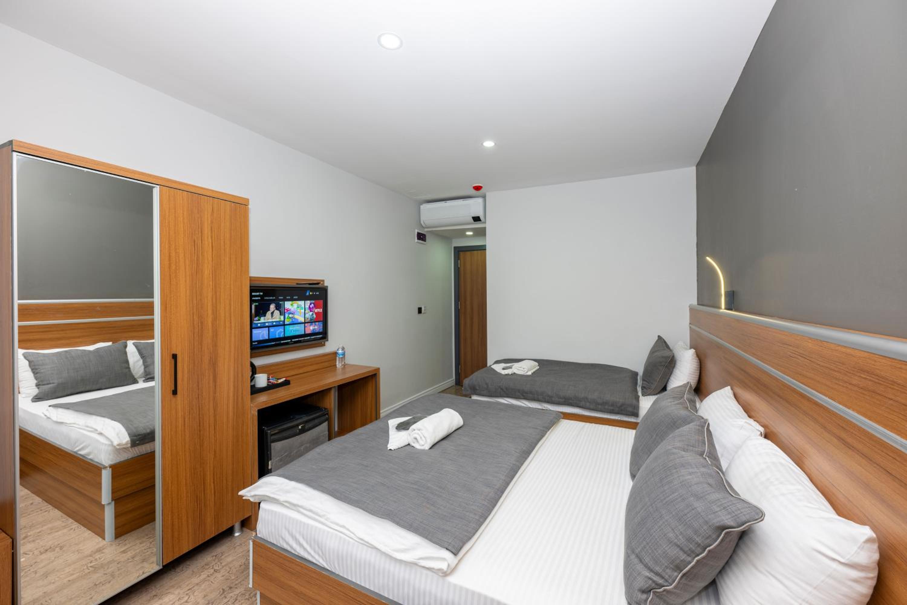 Triple Room photo 2