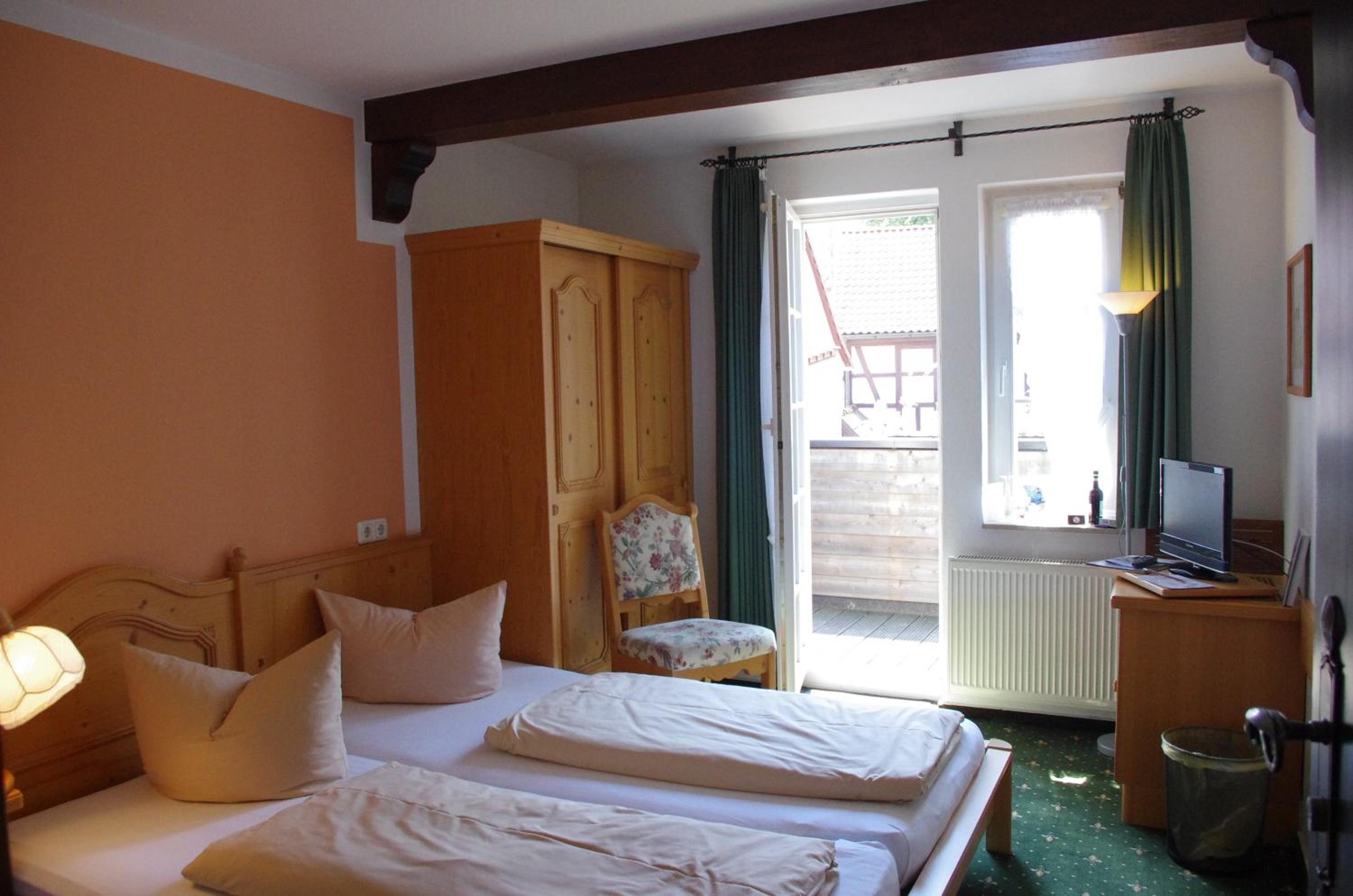 Double Room - Photo 16
