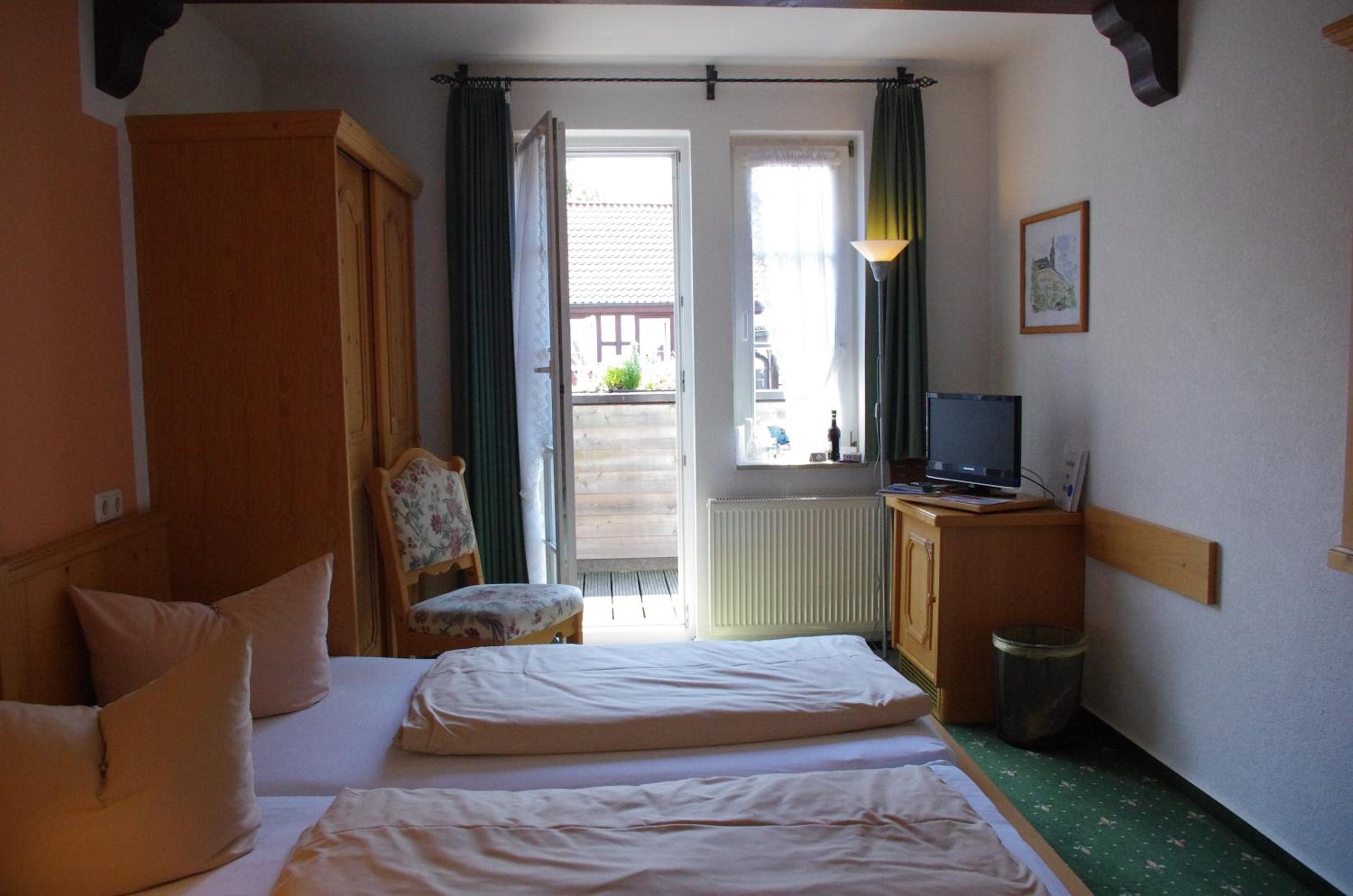 Double Room - Photo 8