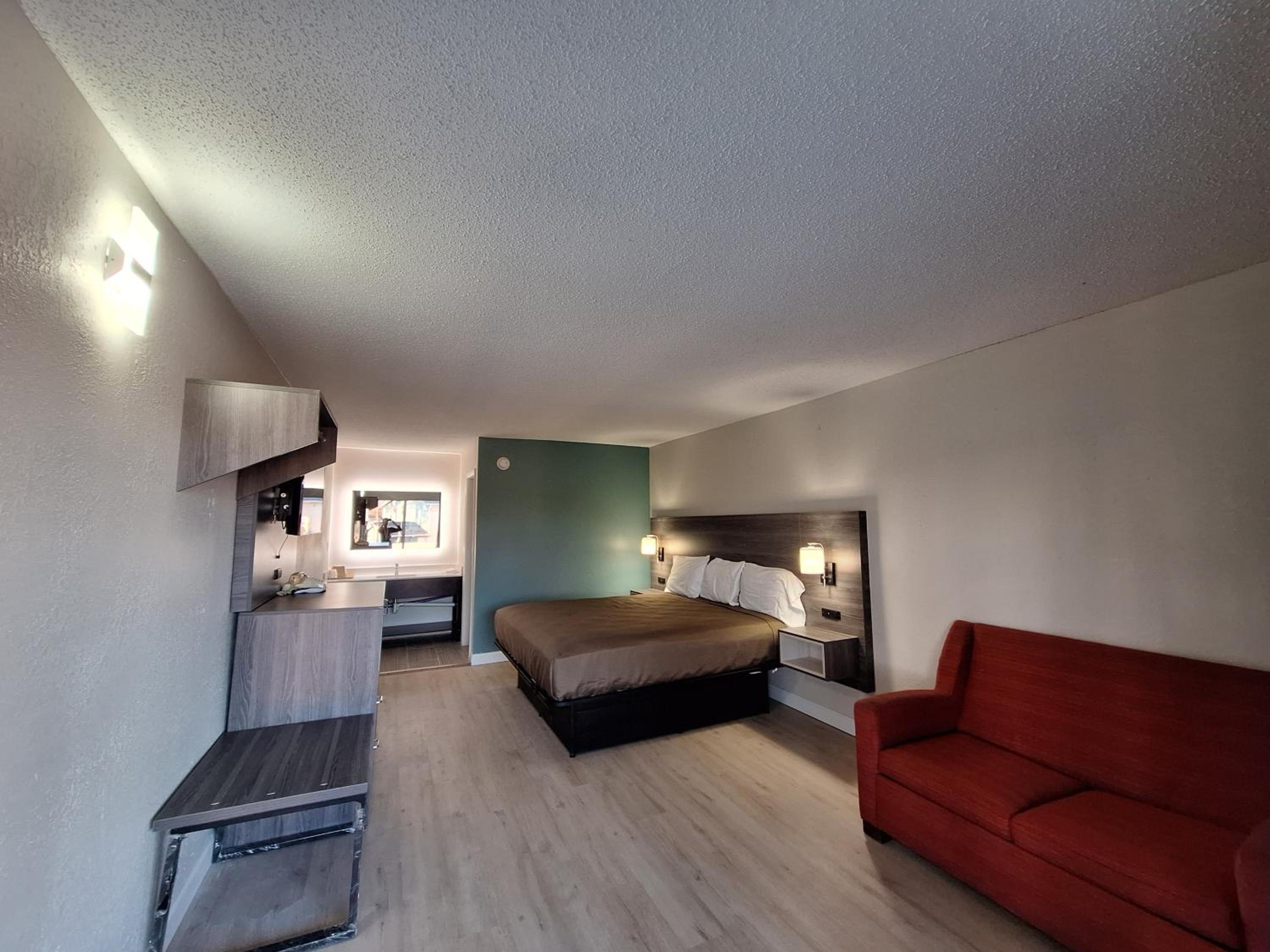 King Room - Non-Smoking photo 1