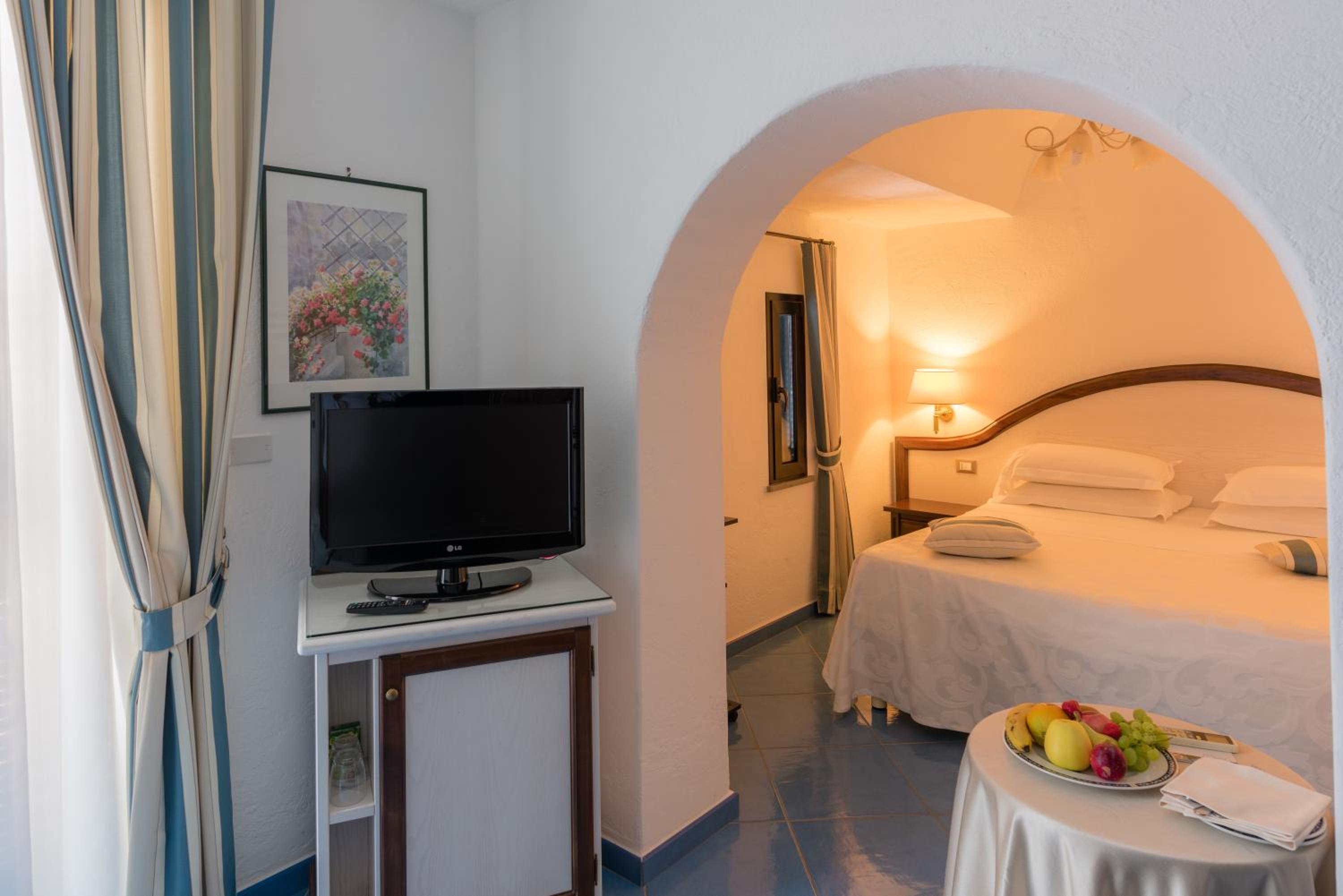 Superior Double Room with Terrace and Sea view  - Photo 6
