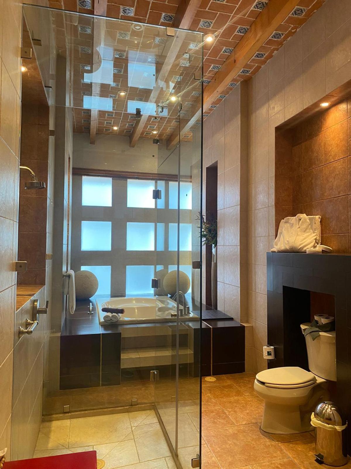 Standard Suite photo 2