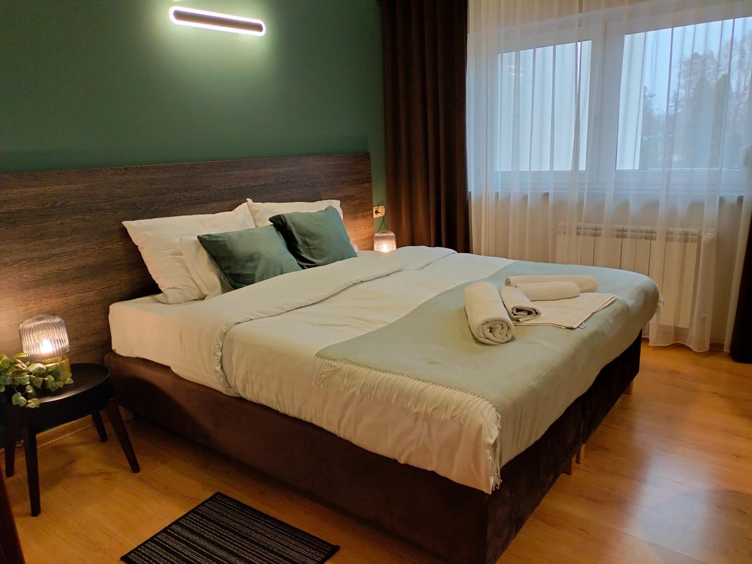 Standard Twin Room - Photo 10