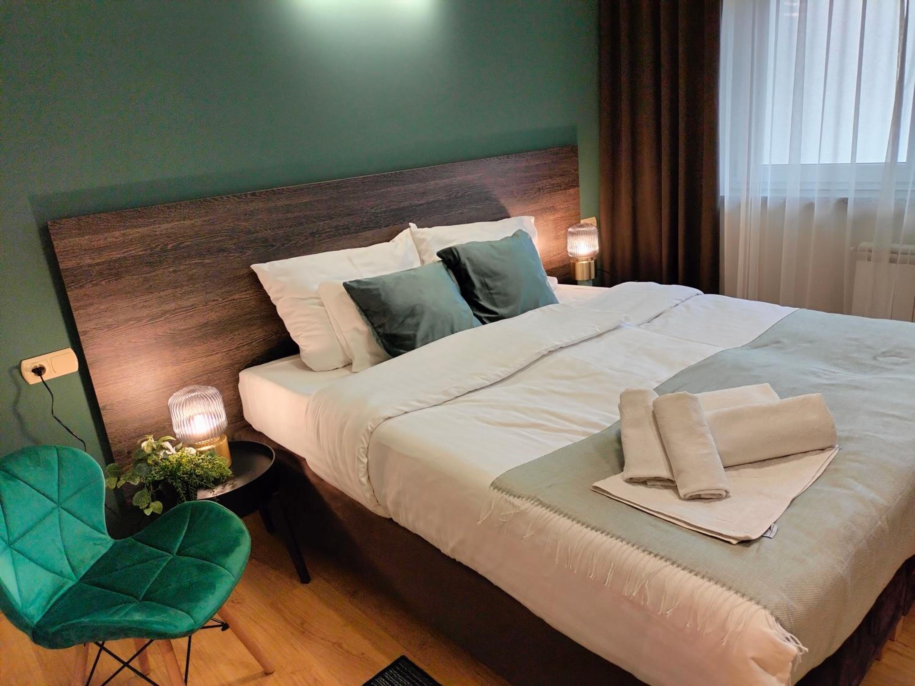Standard Twin Room - Photo 1
