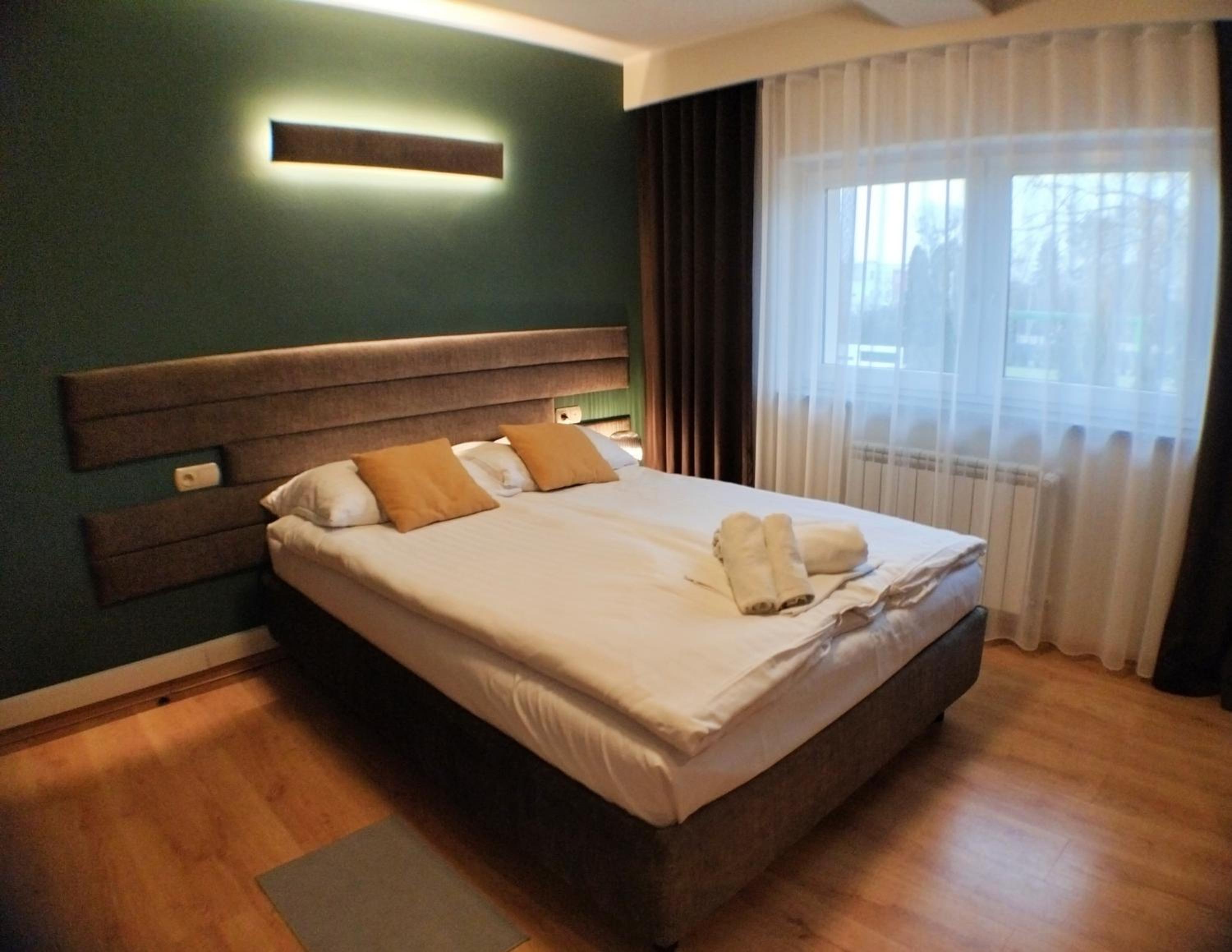Standard Double Room - Photo 7