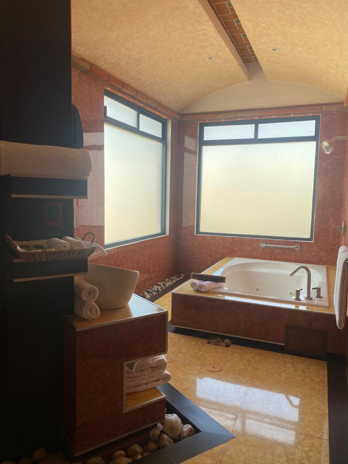 King Suite photo 3