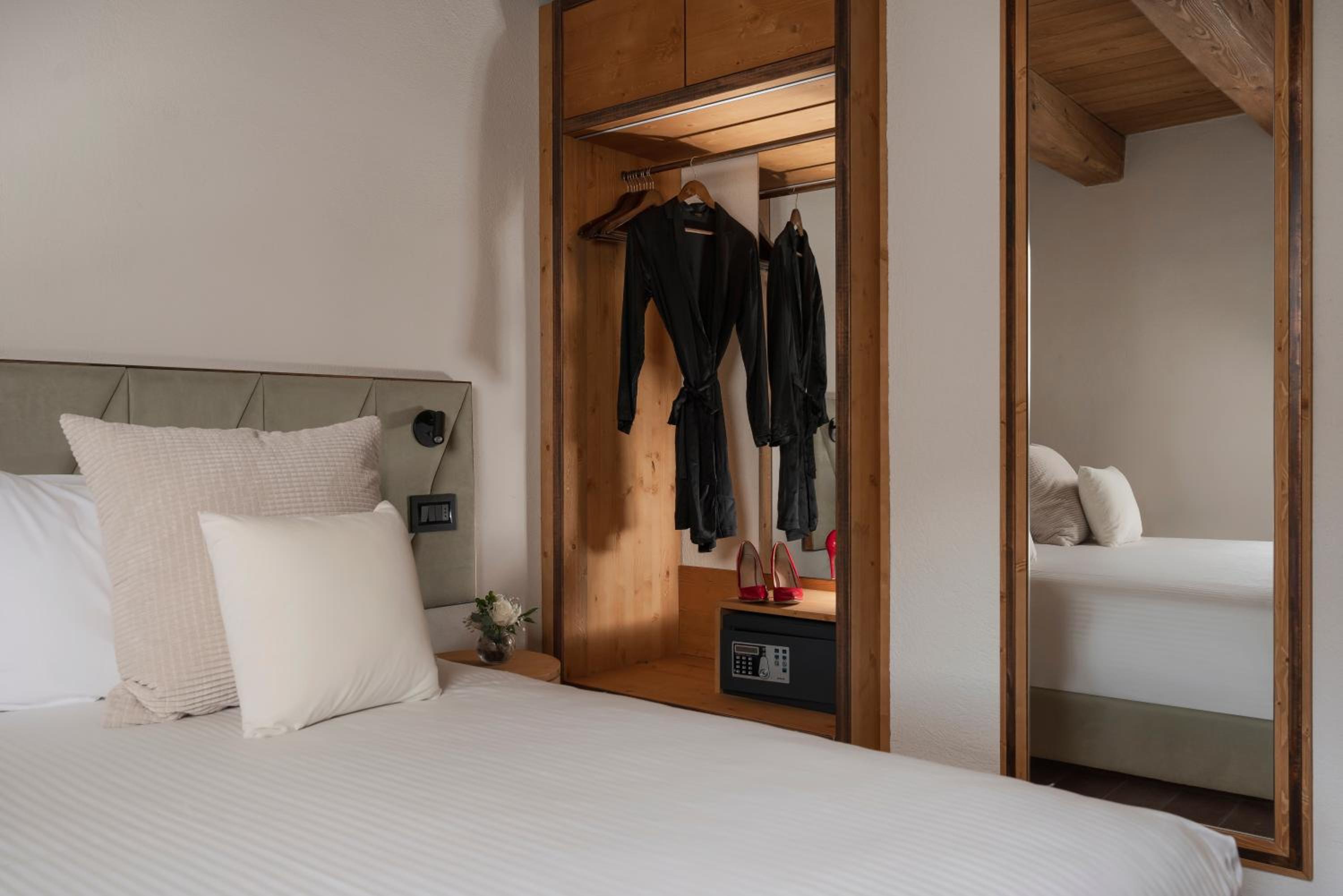 Economy Double or Twin Room - Photo 7
