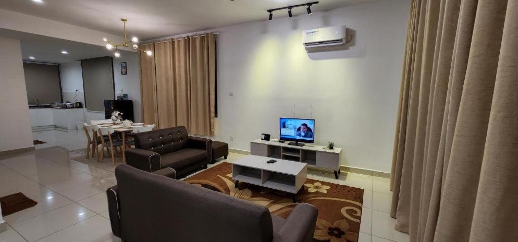 One-Bedroom House photo 1