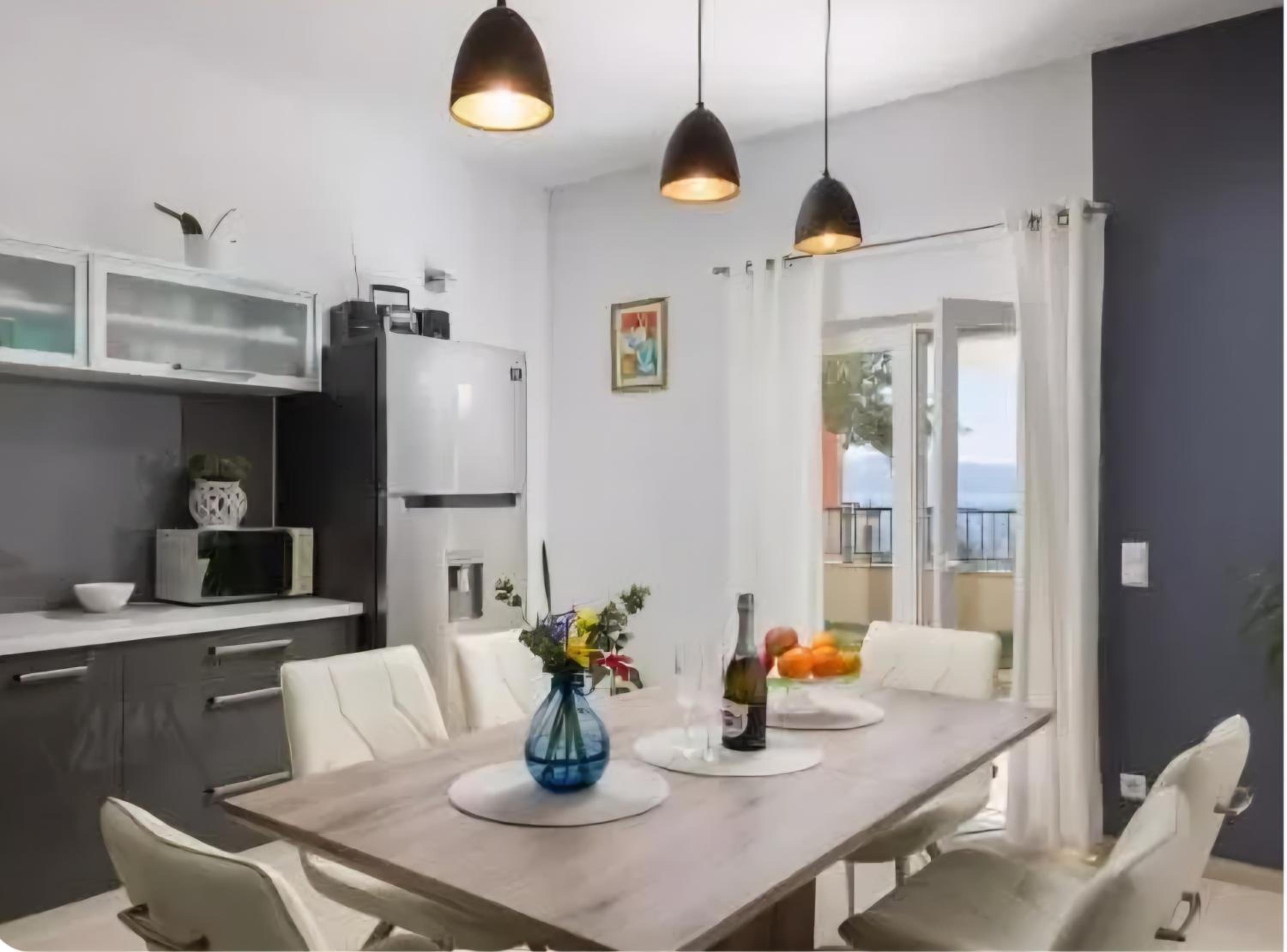 One-Bedroom Apartment with Sea View and Terrace photo 3