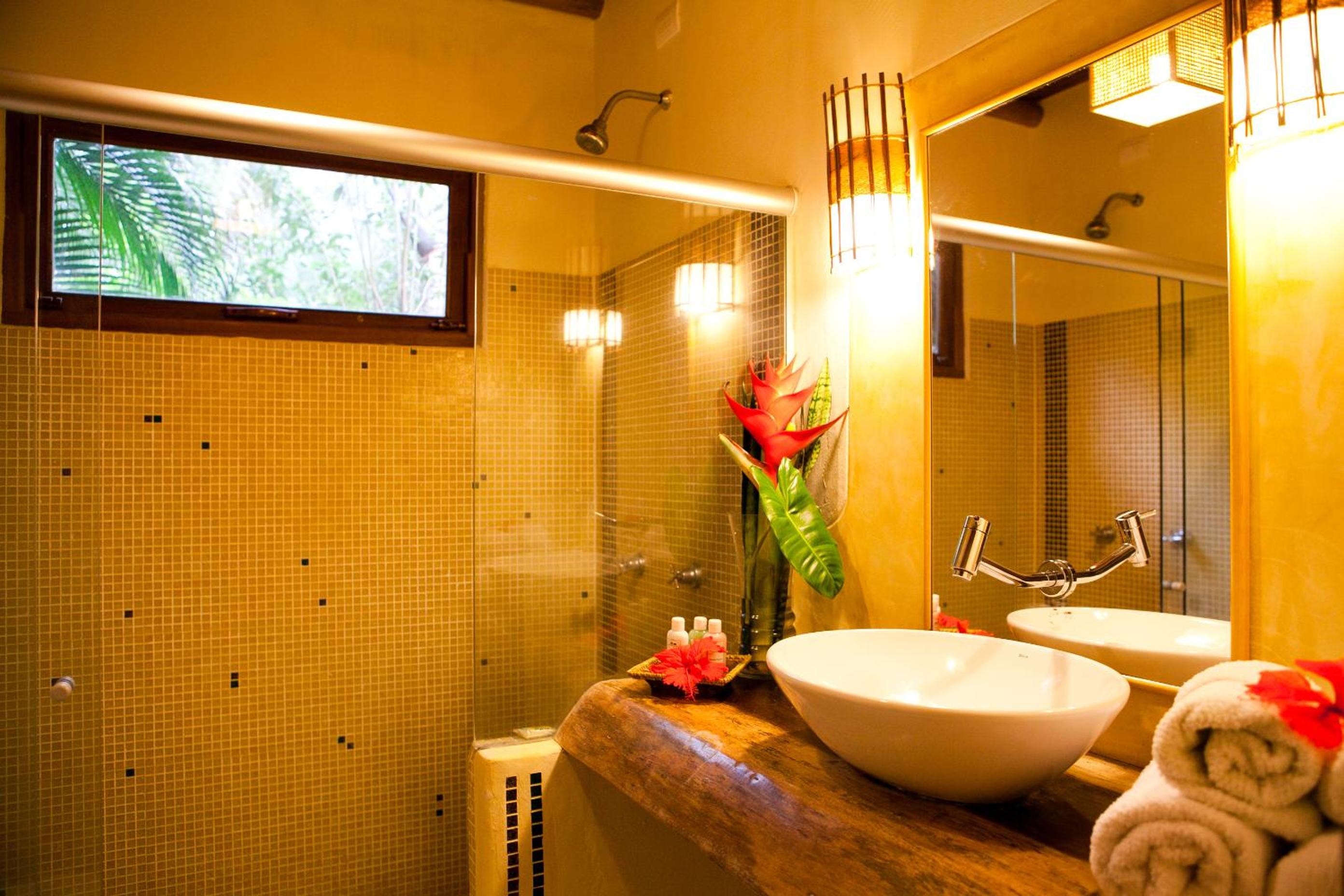 King Suite with Spa Bath photo 2