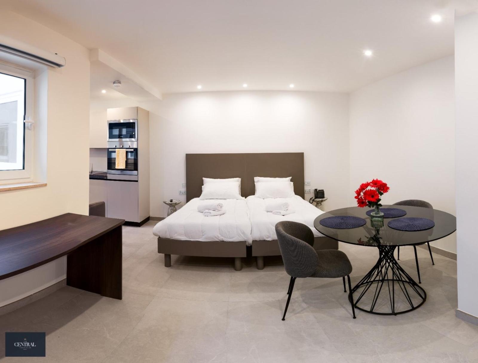 King Studio with Sofa Bed