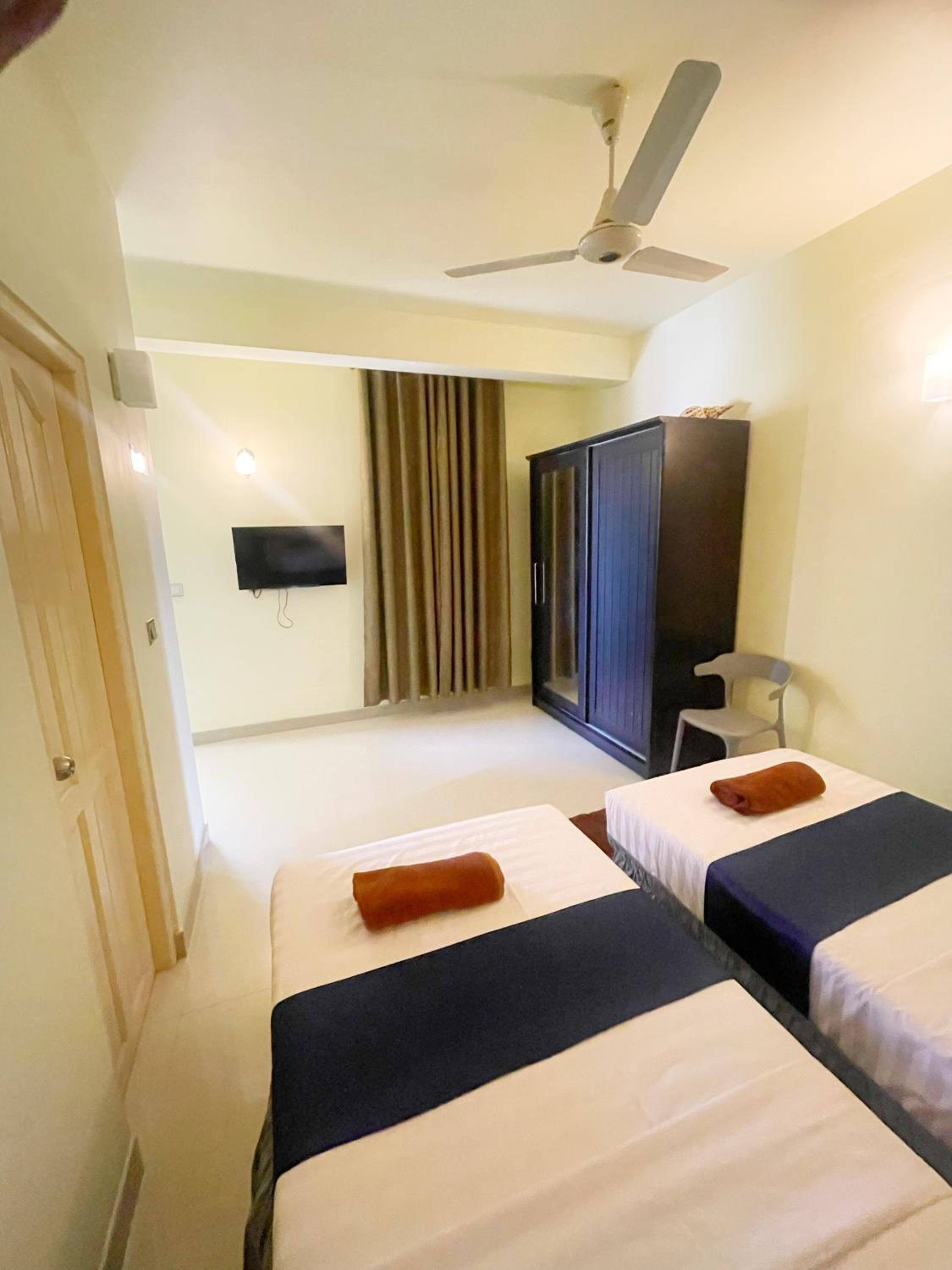 Deluxe Twin Room photo 3