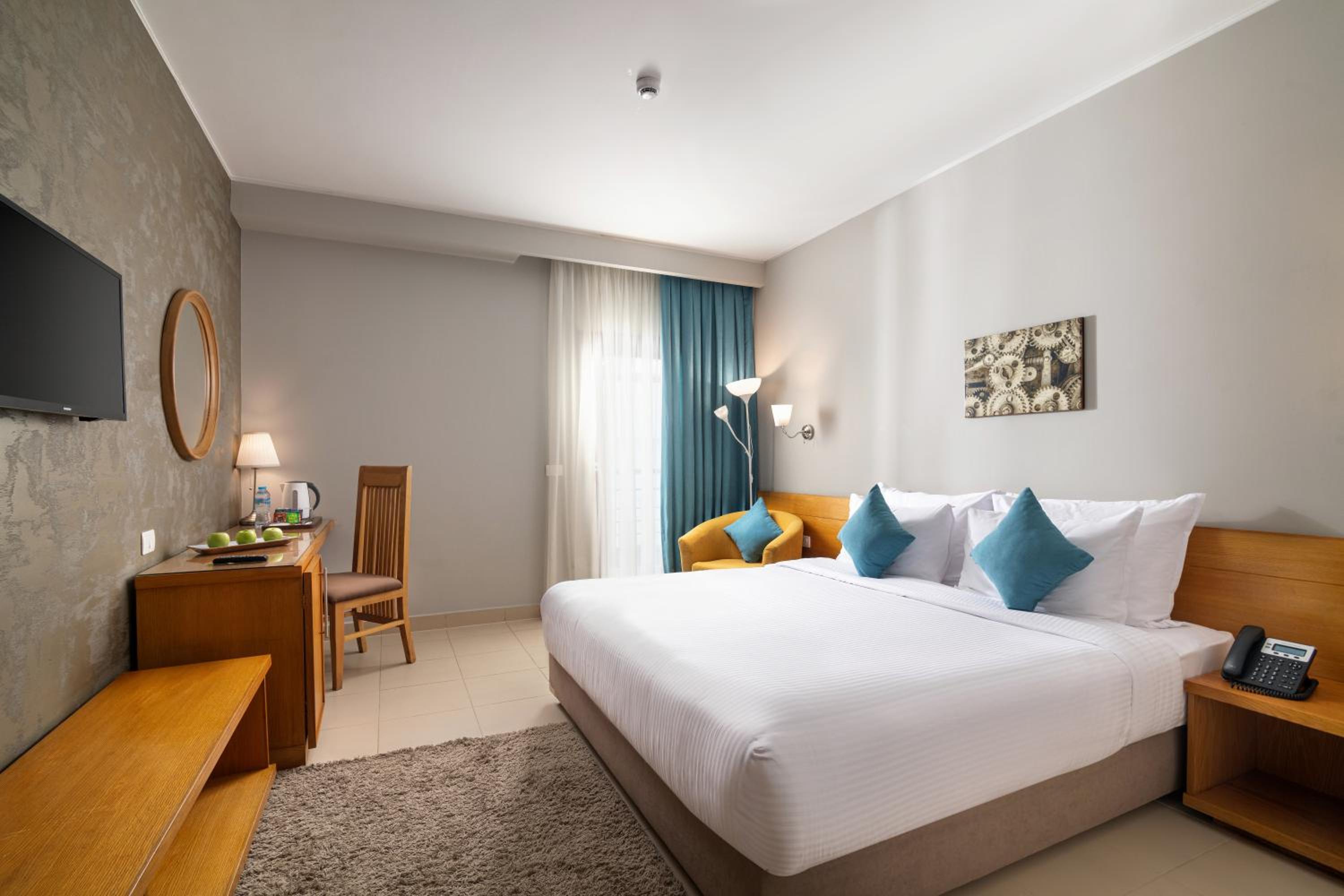 Deluxe King Room - Photo 1