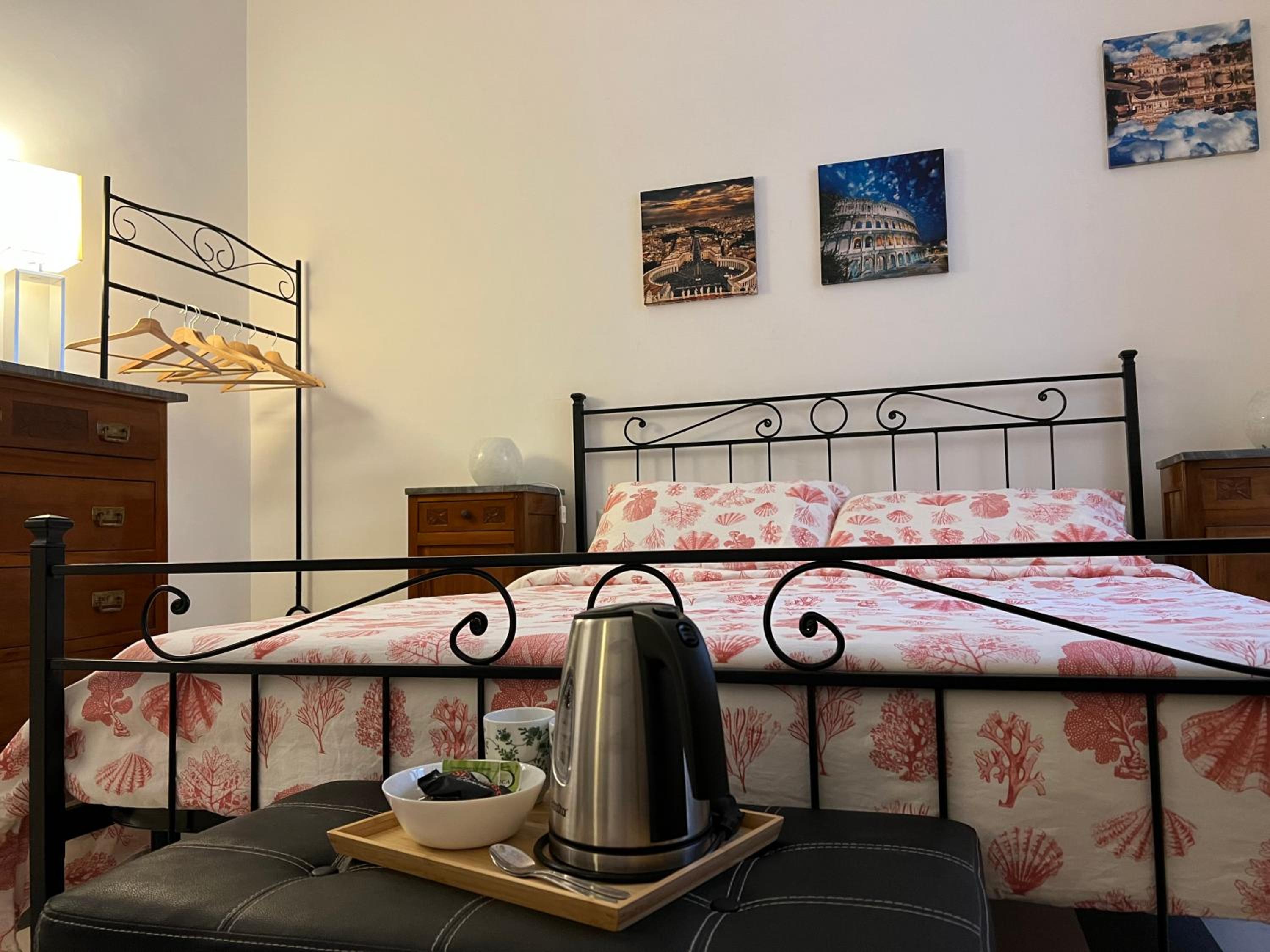 Double Room with Private Bathroom photo 1