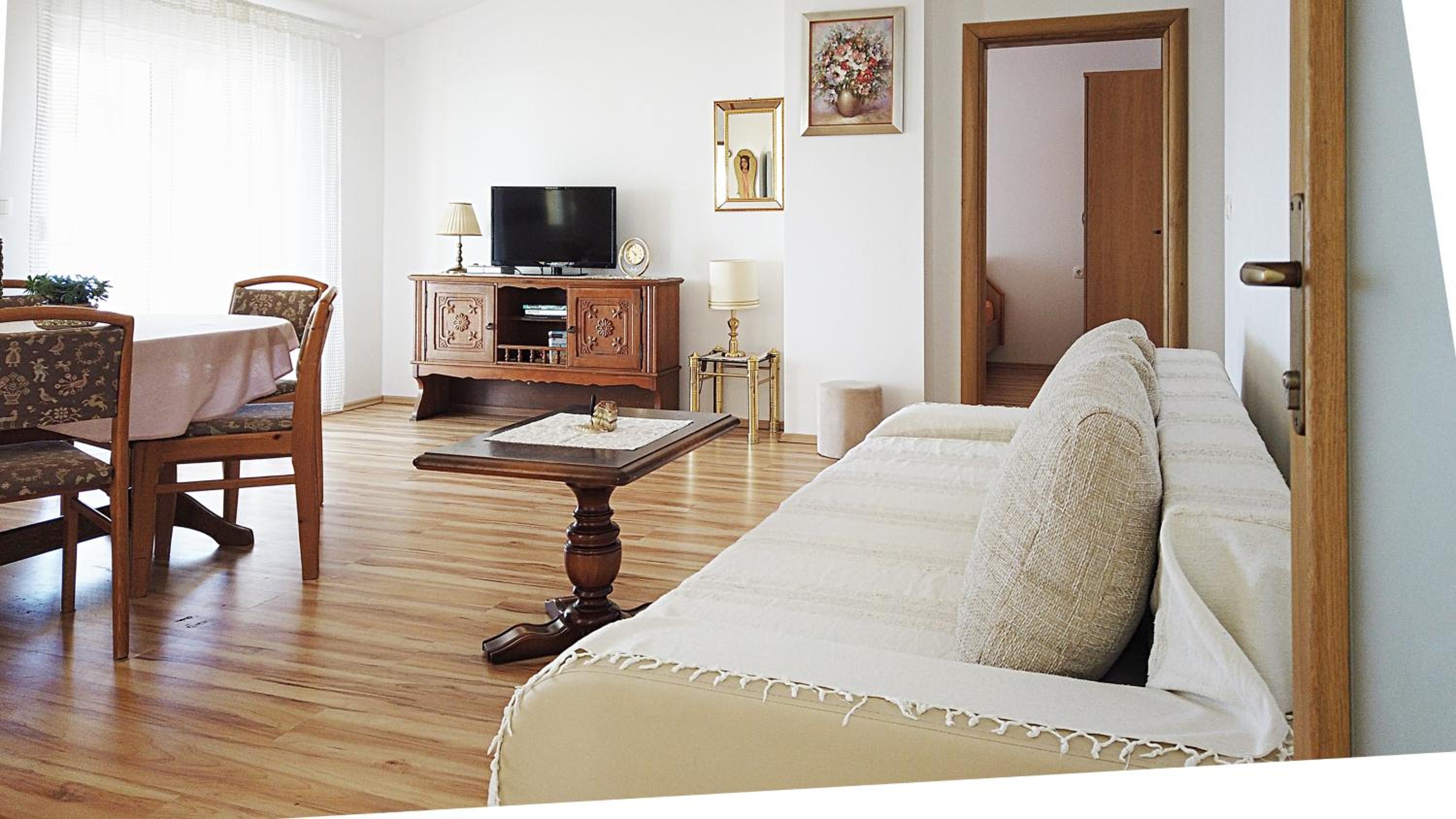 Three-Bedroom Apartment photo 1