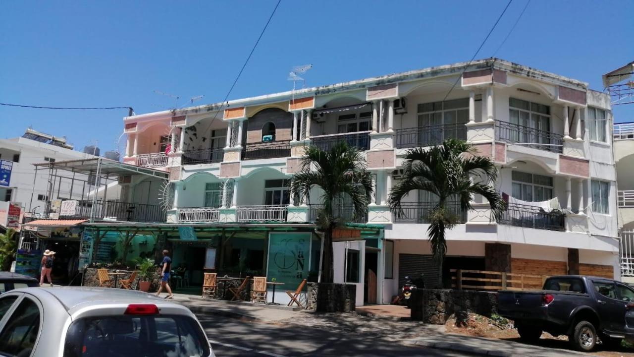 Apartment With Sea View photo 2
